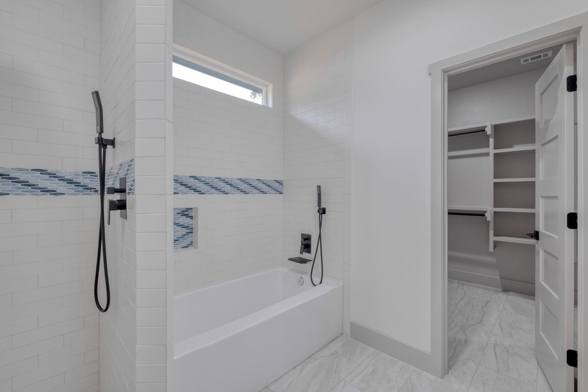 202 Washington St, Elgin, TX 78621