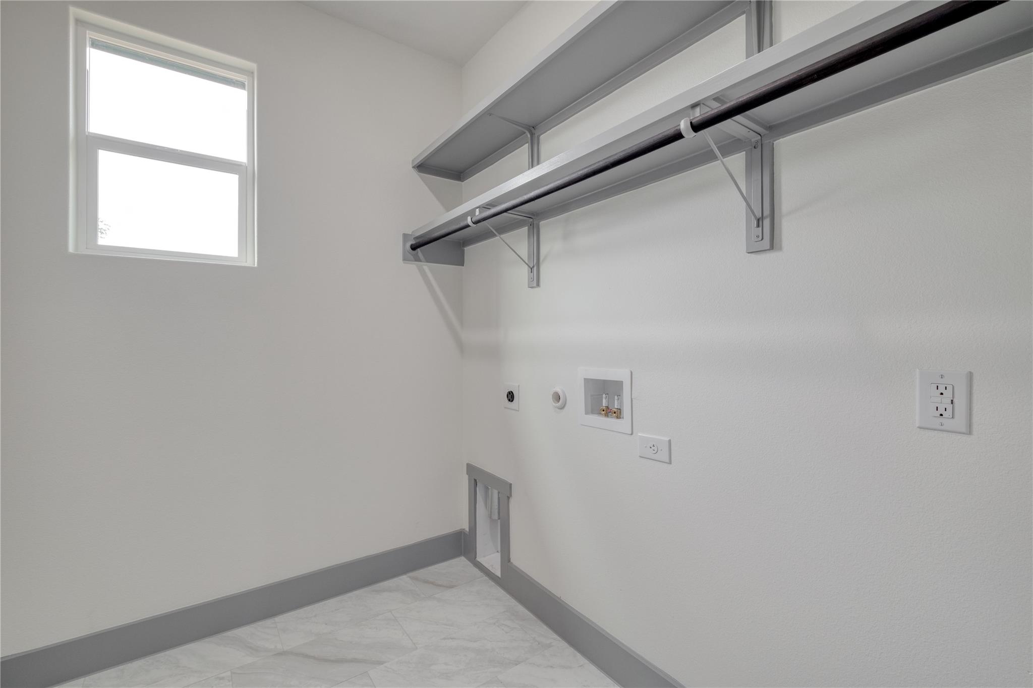 204 Washington St, Elgin, TX 78621