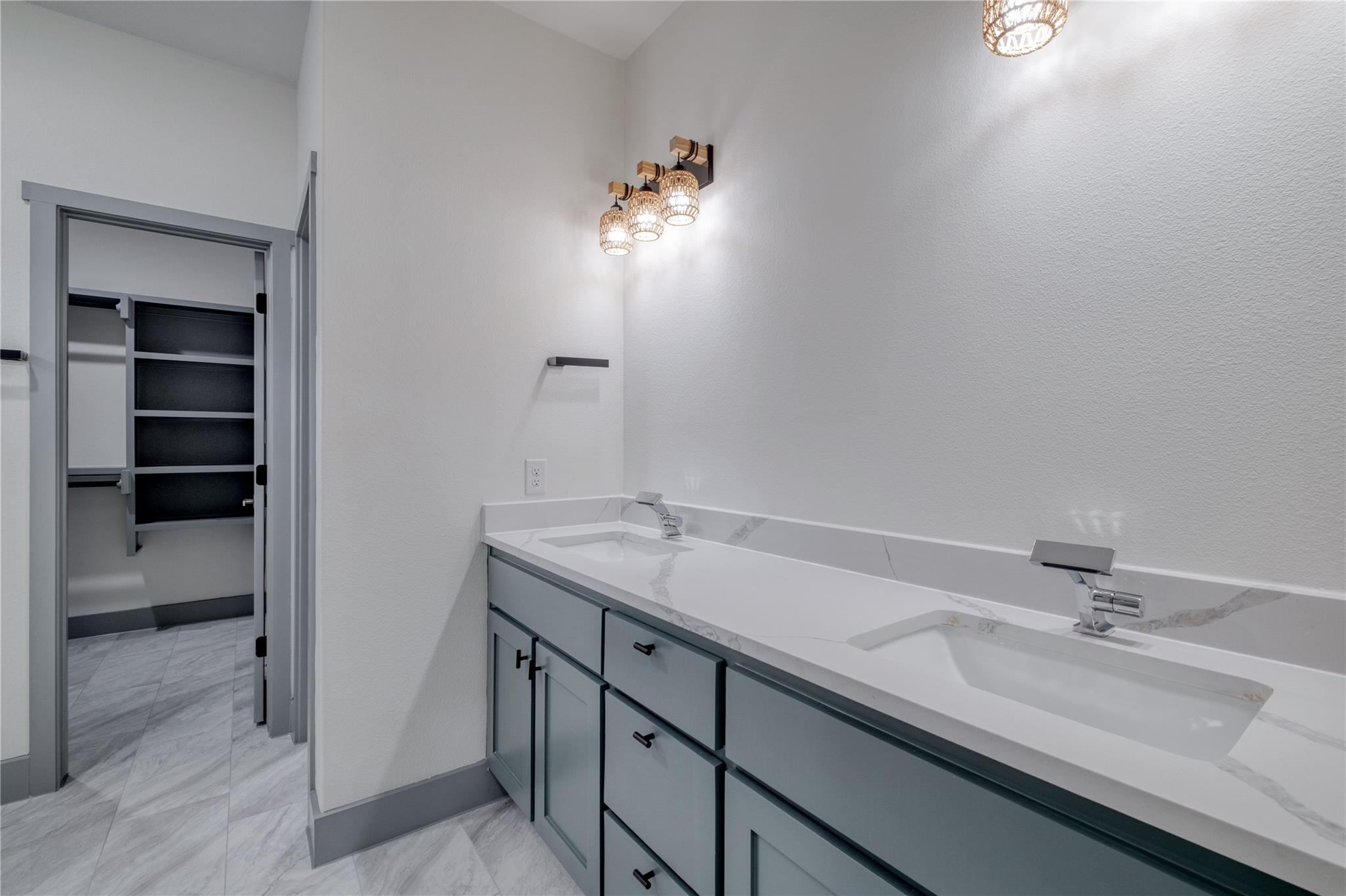 204 Washington St, Elgin, TX 78621