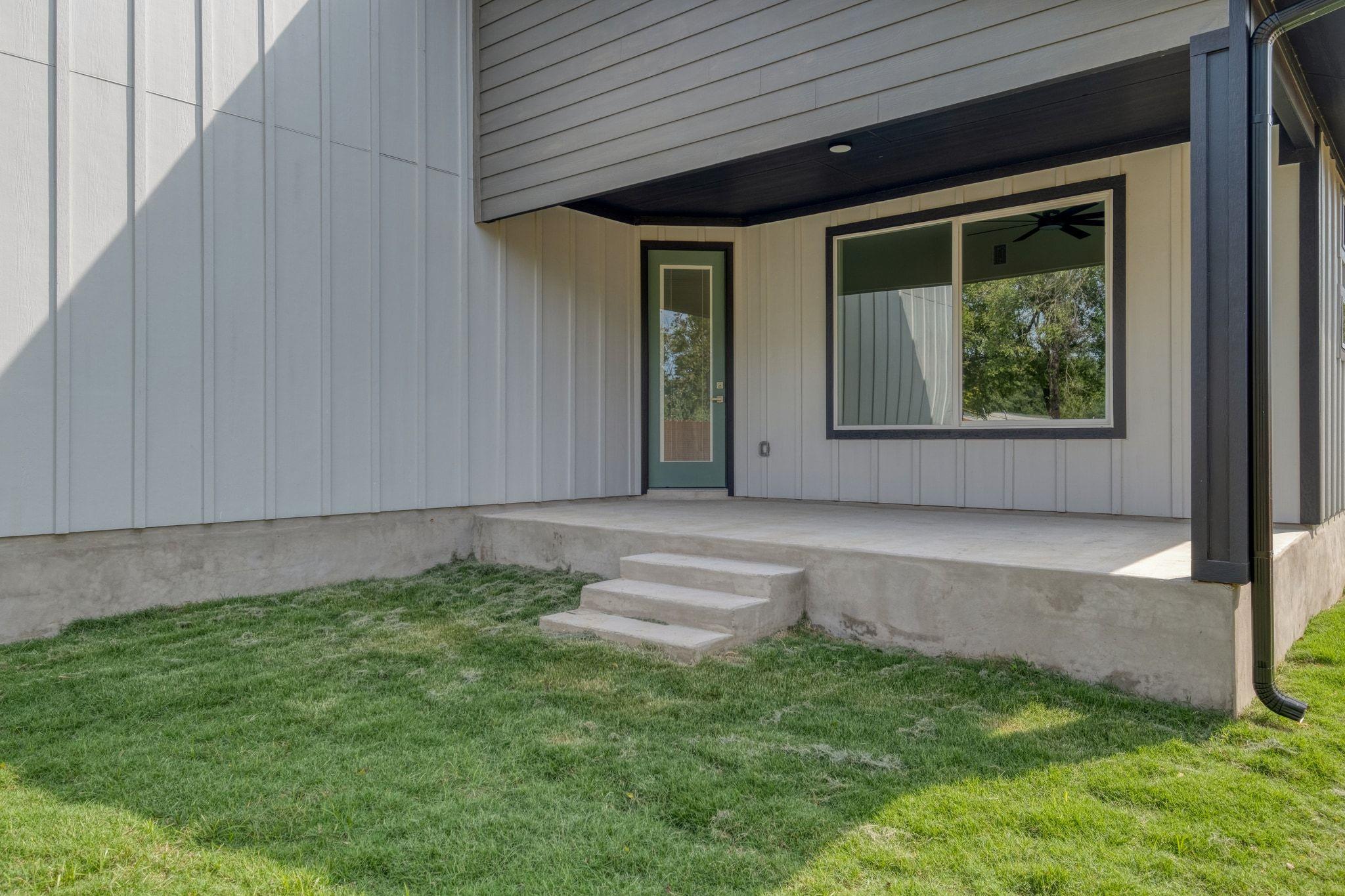 204 Washington St, Elgin, TX 78621