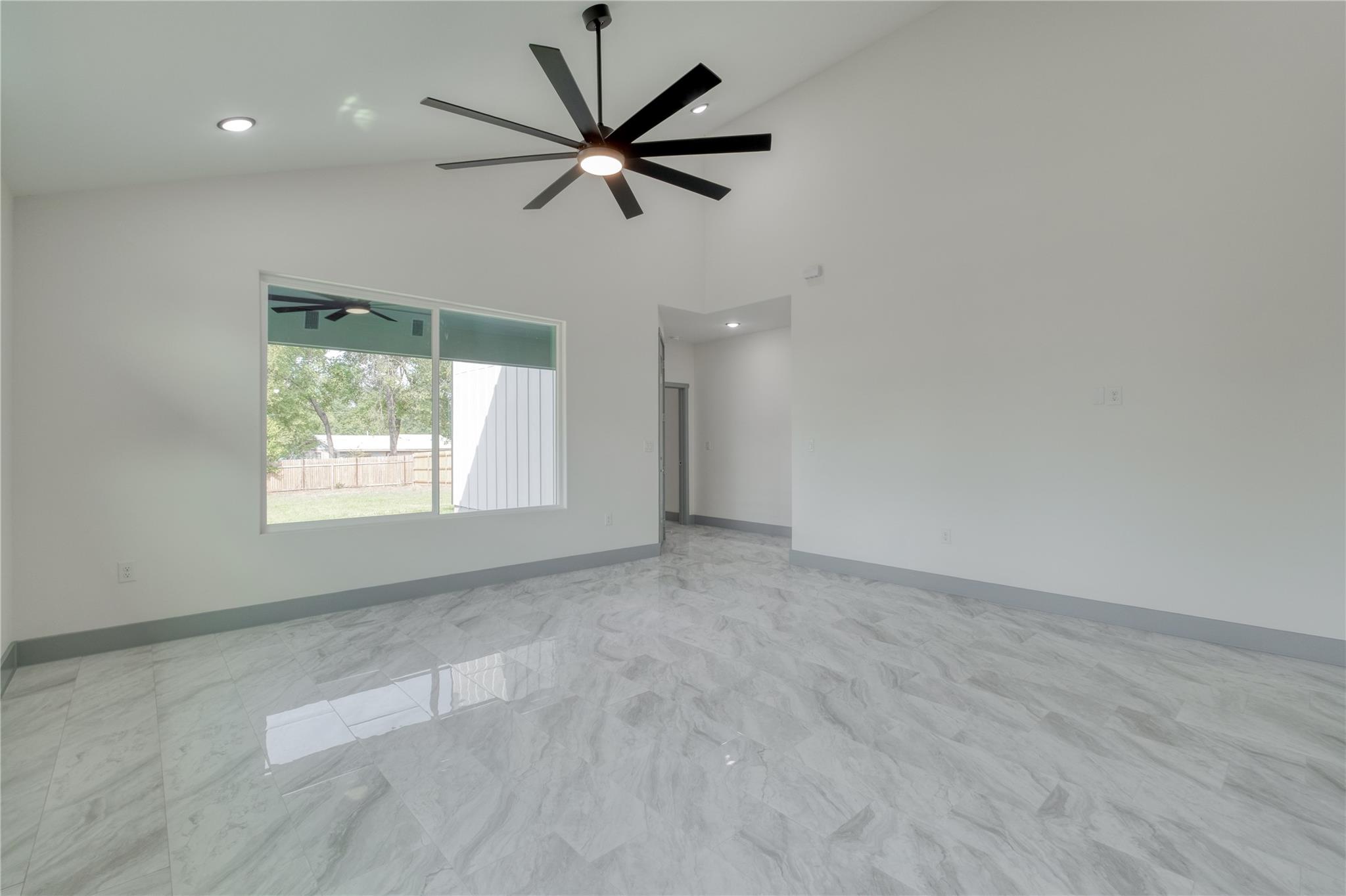 204 Washington St, Elgin, TX 78621