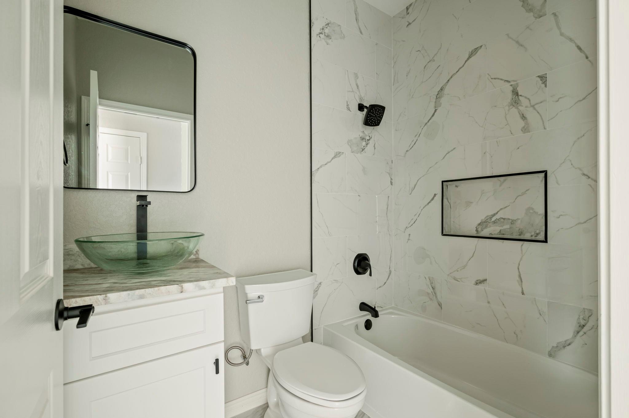 650 Canyon Circle Dr, Canyon Lake, TX 78133