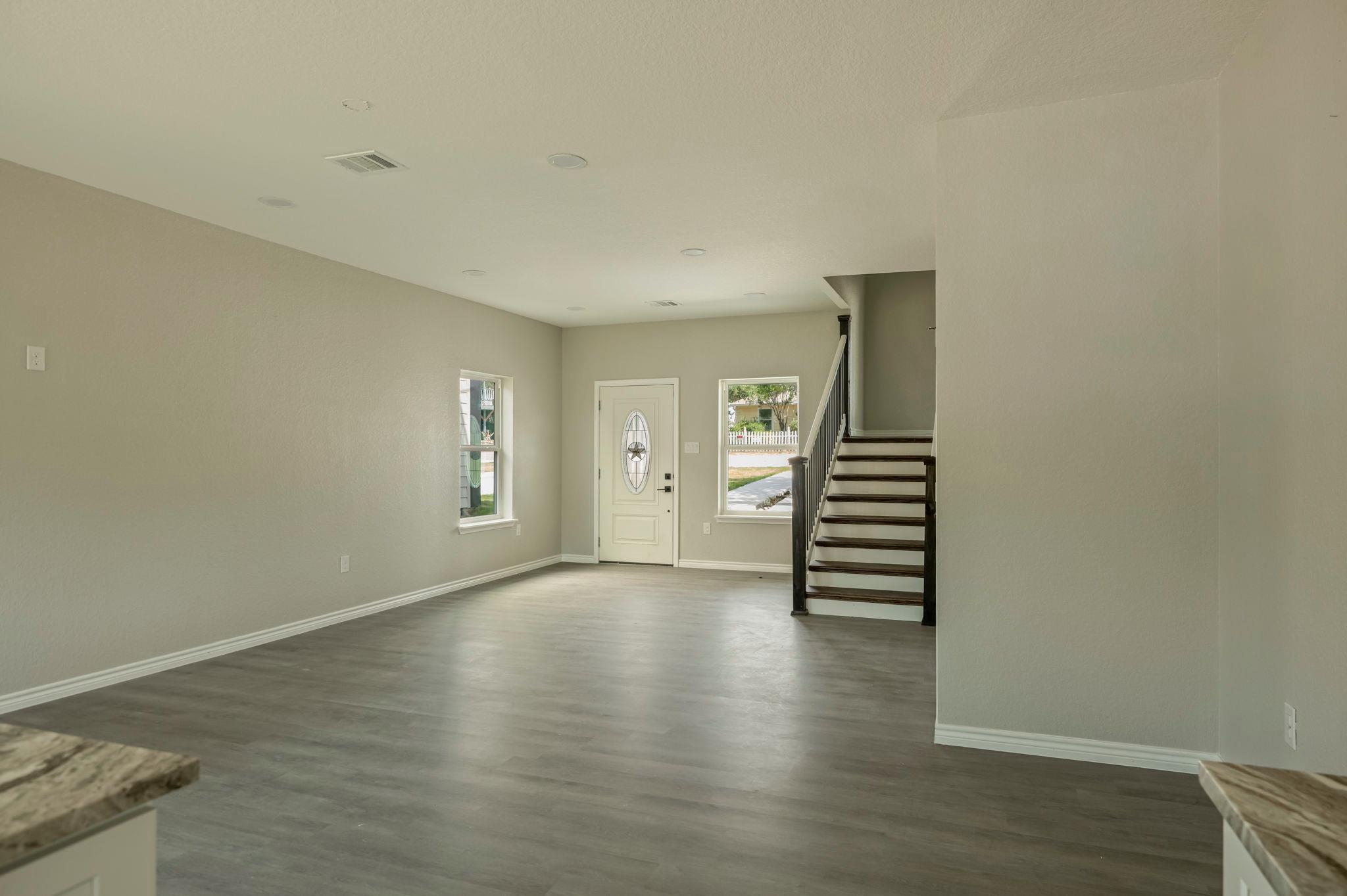 650 Canyon Circle Dr, Canyon Lake, TX 78133