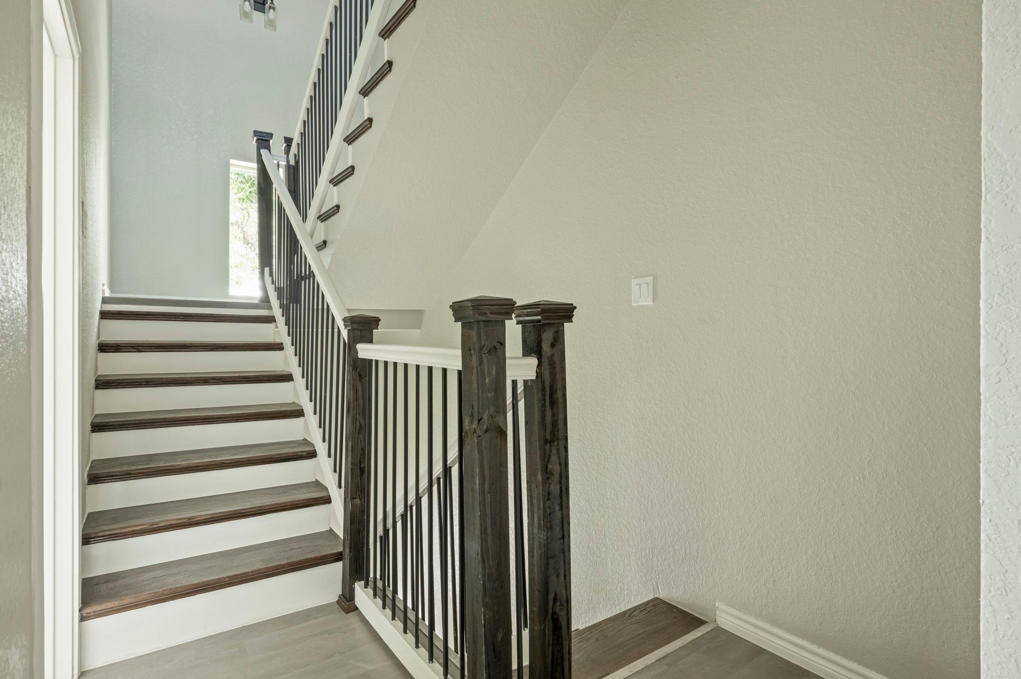 650 Canyon Circle Dr, Canyon Lake, TX 78133