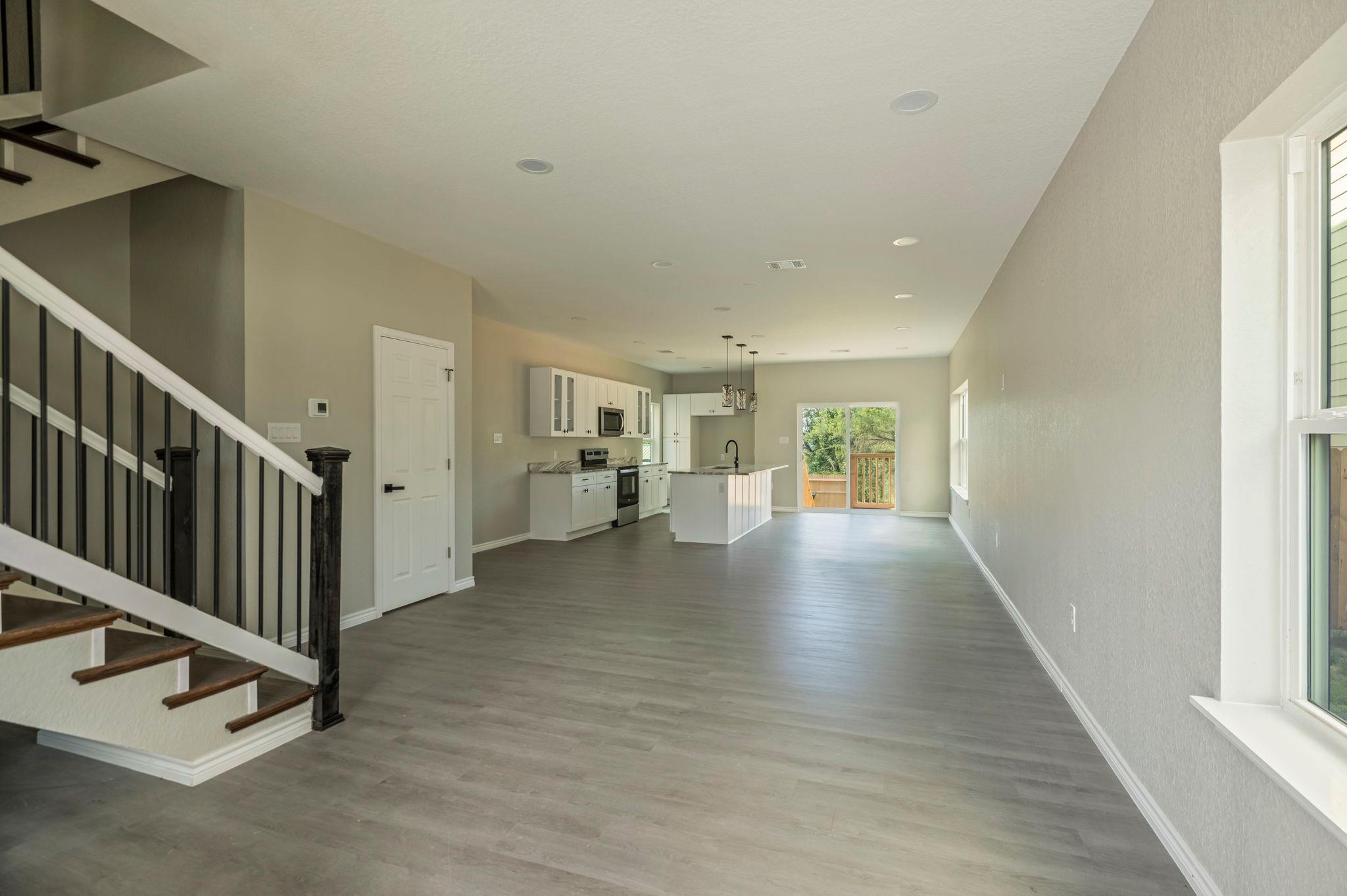 650 Canyon Circle Dr, Canyon Lake, TX 78133