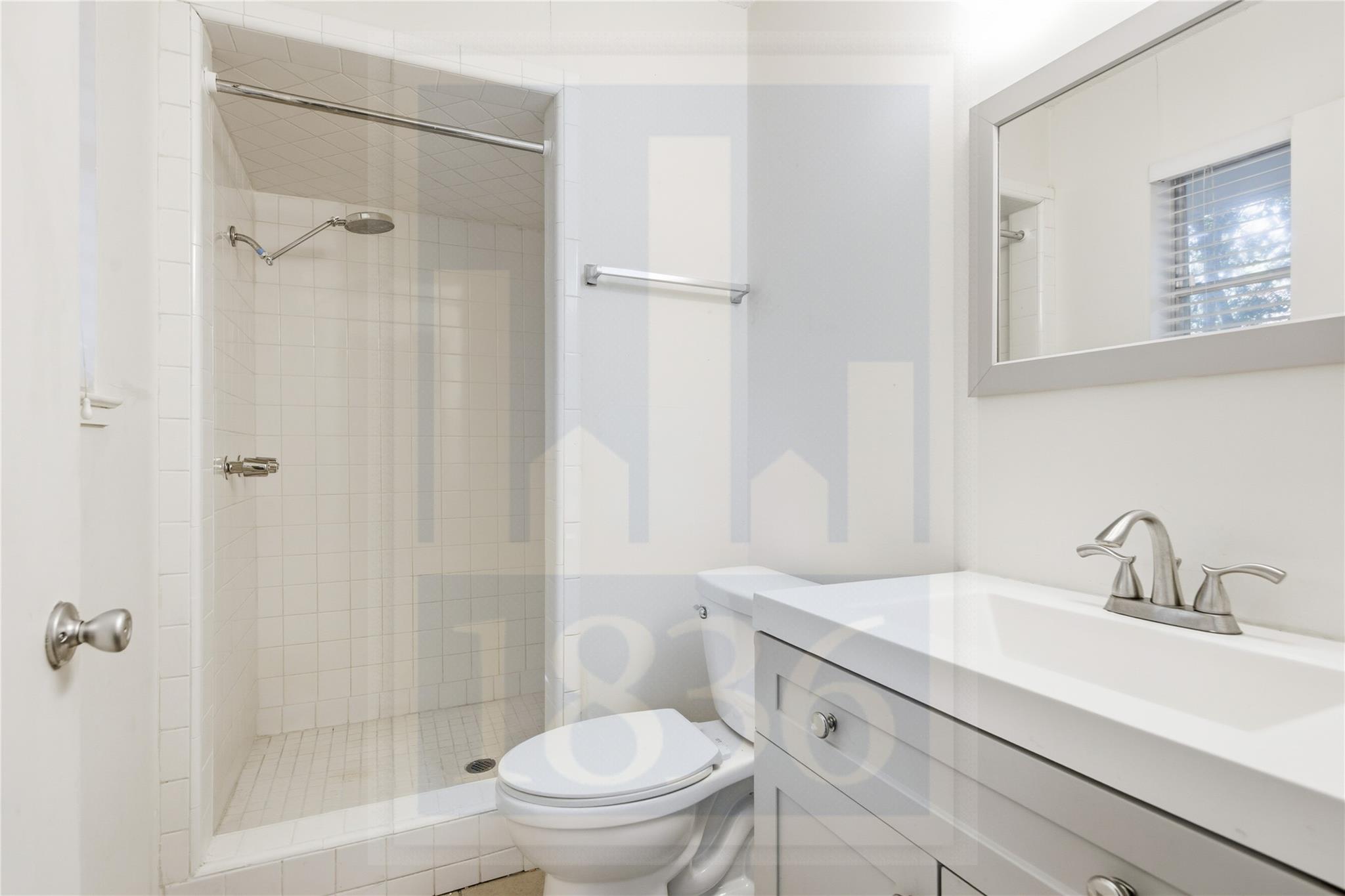 609 Carlos G Parker Blvd NW, Taylor, TX 76574