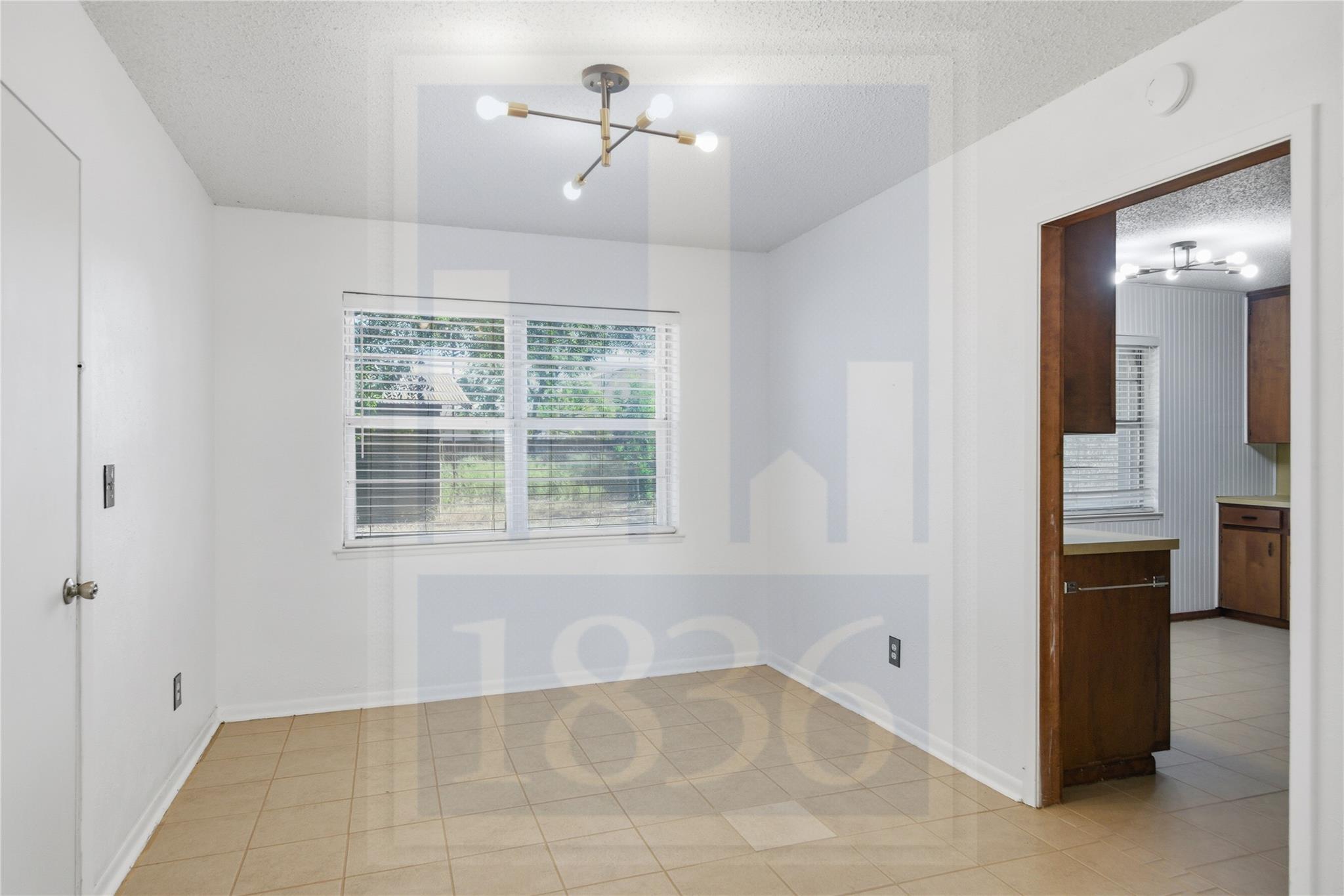 609 Carlos G Parker Blvd NW, Taylor, TX 76574