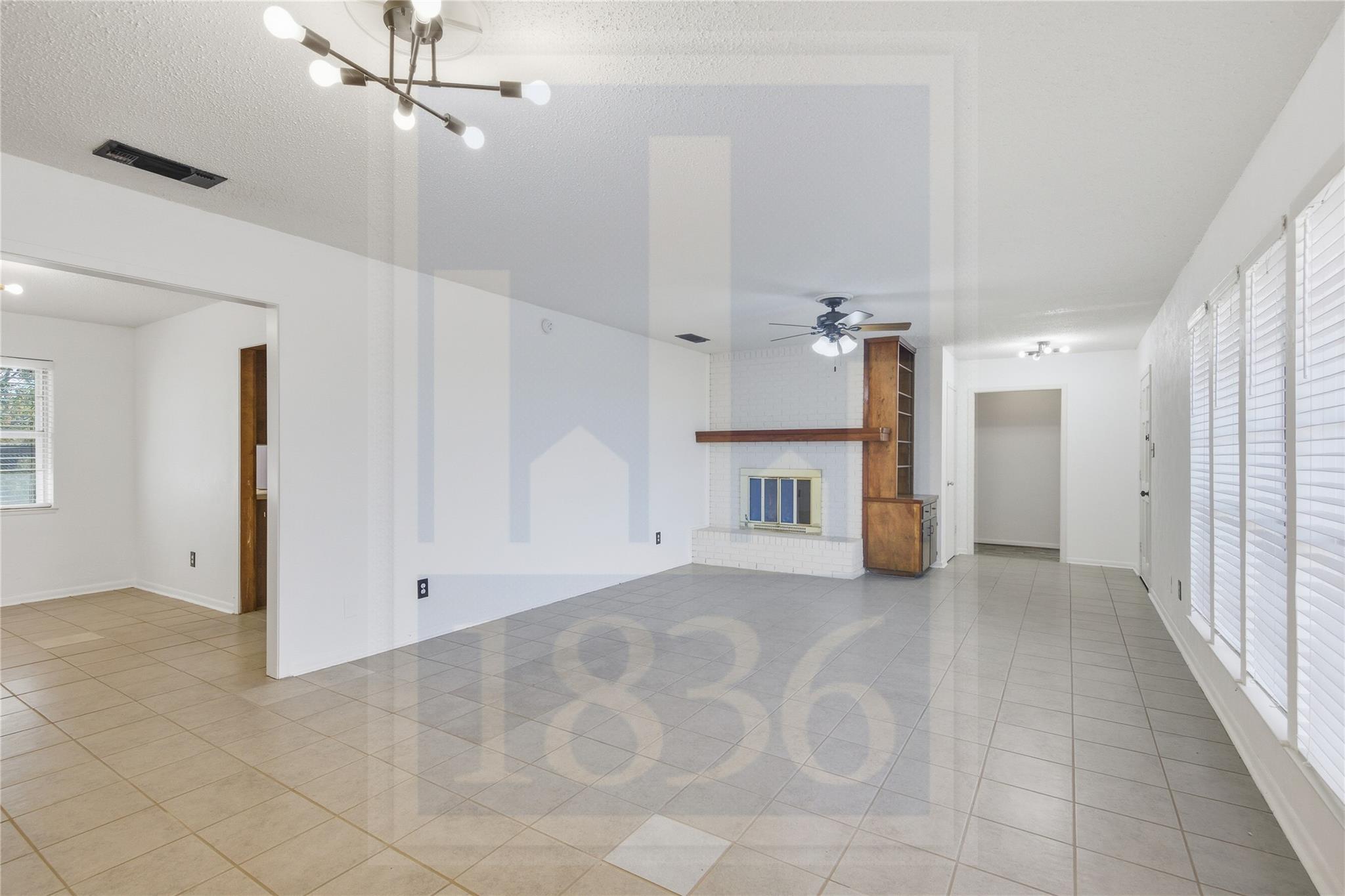 609 Carlos G Parker Blvd NW, Taylor, TX 76574