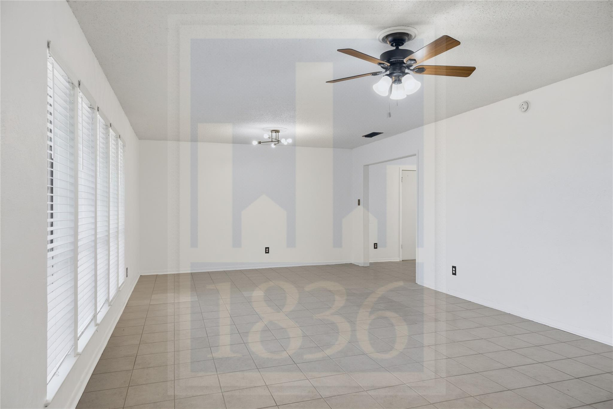 609 Carlos G Parker Blvd NW, Taylor, TX 76574