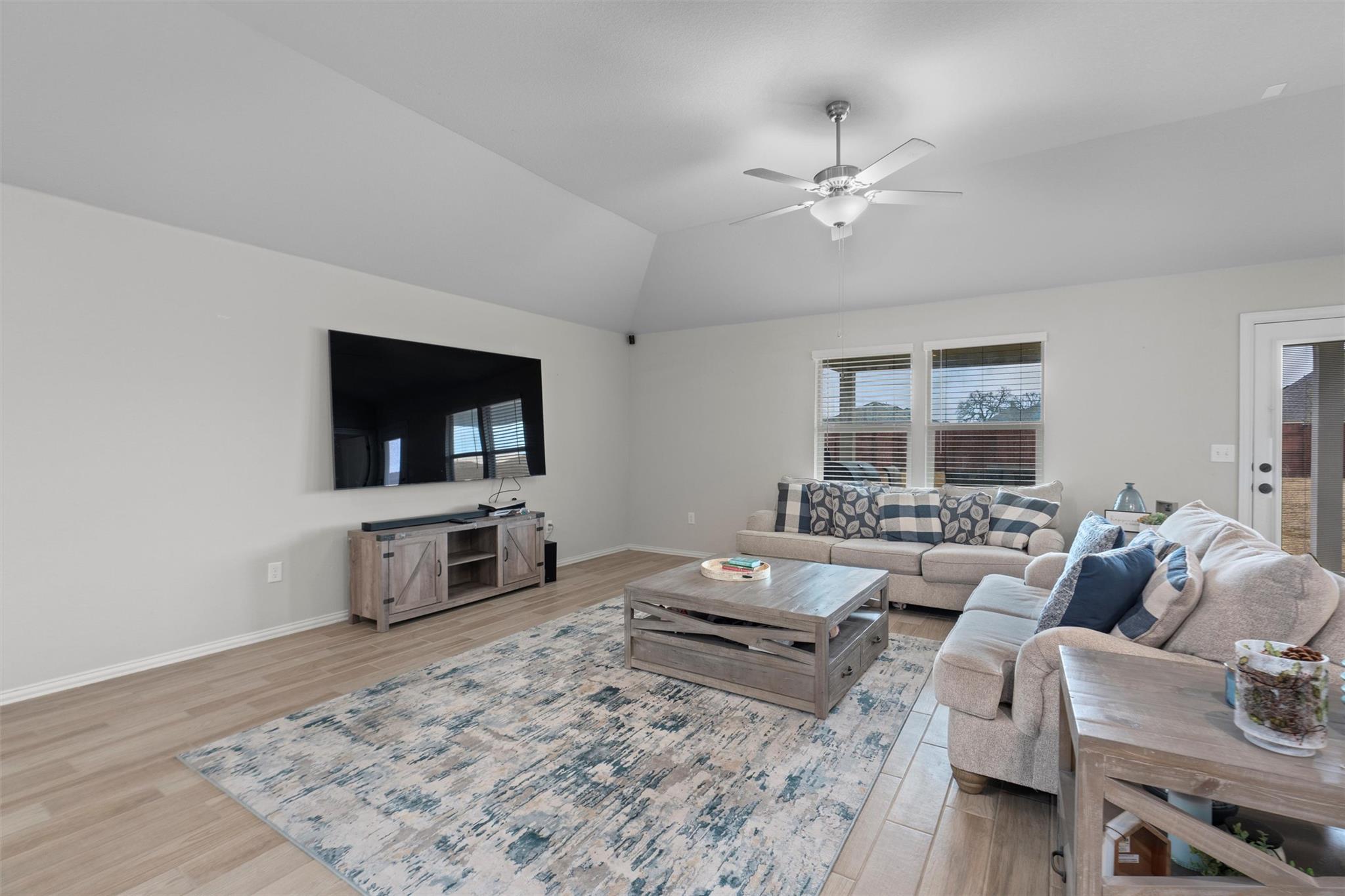 109 Acacia Pass, Bastrop, TX 78602