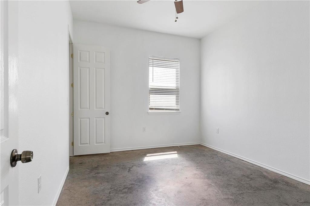 1310 Hausman Dr # A, Lockhart, TX 78644