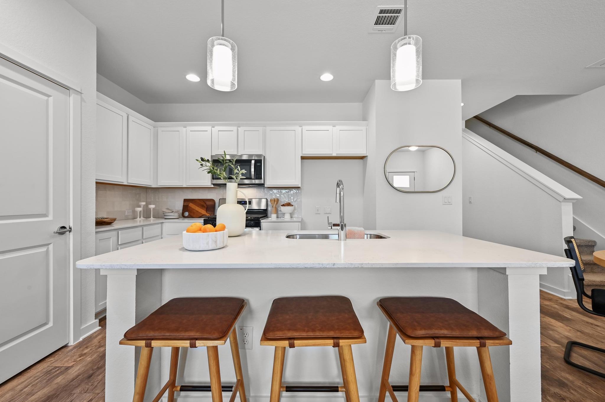 521 Burlington Dr # B, Buda, TX 78610