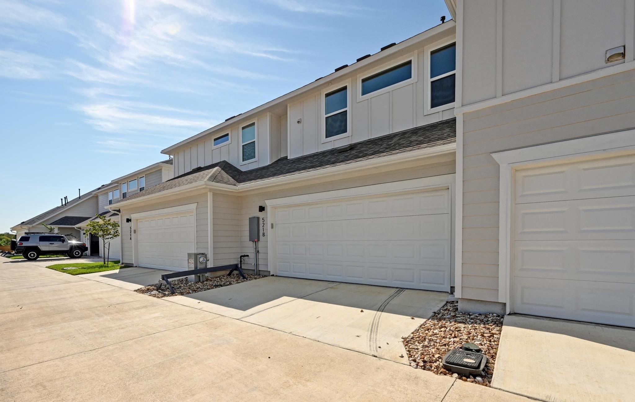 521 Burlington Dr # B, Buda, TX 78610