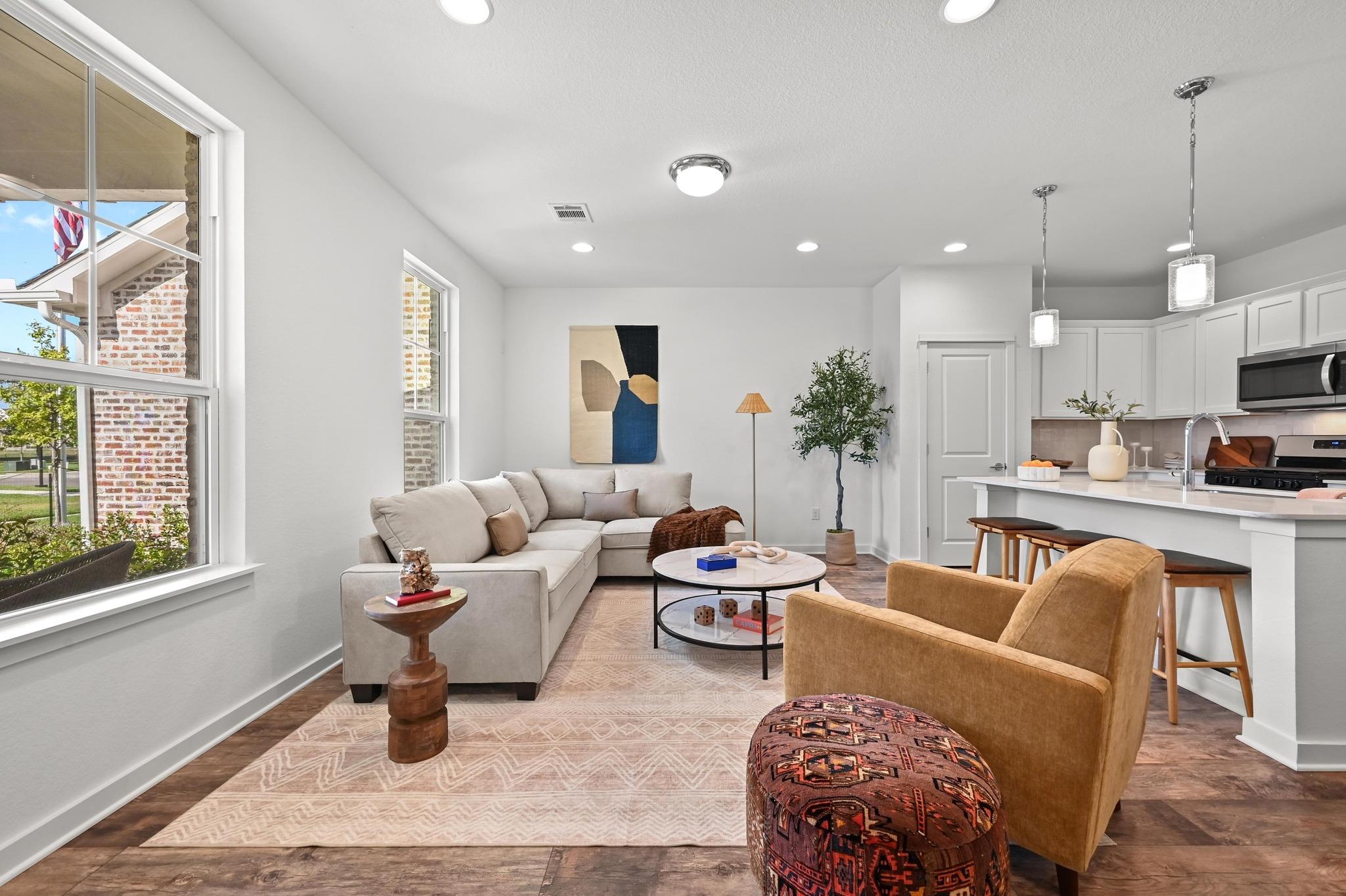 521 Burlington Dr # B, Buda, TX 78610