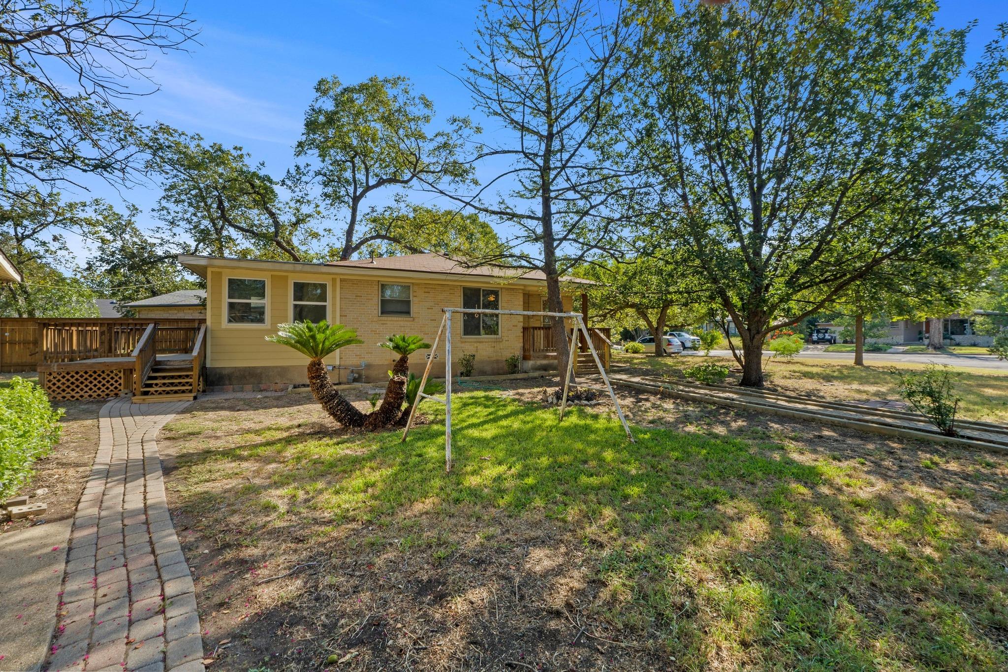 1310 Harriet Ct, Austin, TX 78756