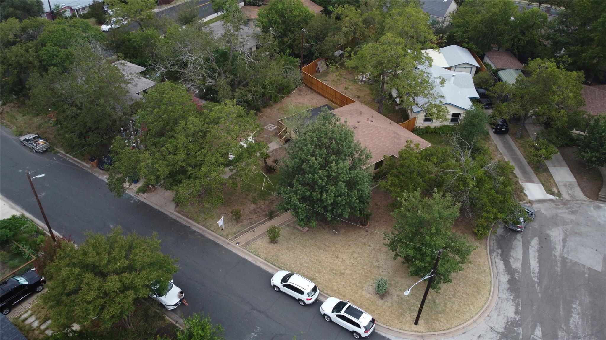 1310 Harriet Ct, Austin, TX 78756