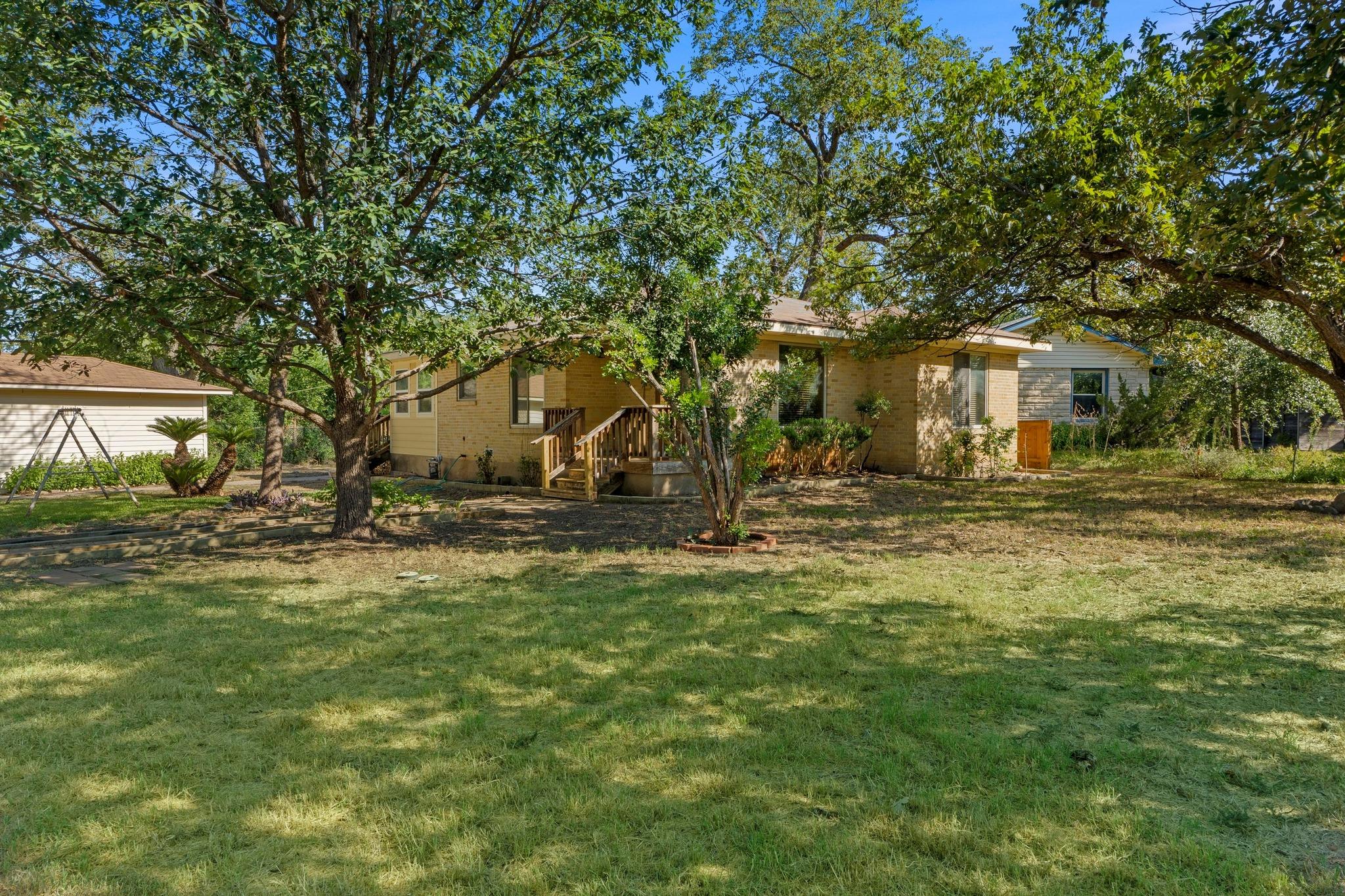 1310 Harriet Ct, Austin, TX 78756