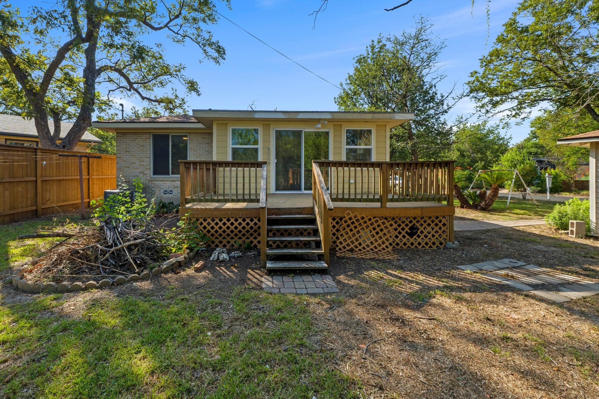 1310 Harriet Ct, Austin, TX 78756
