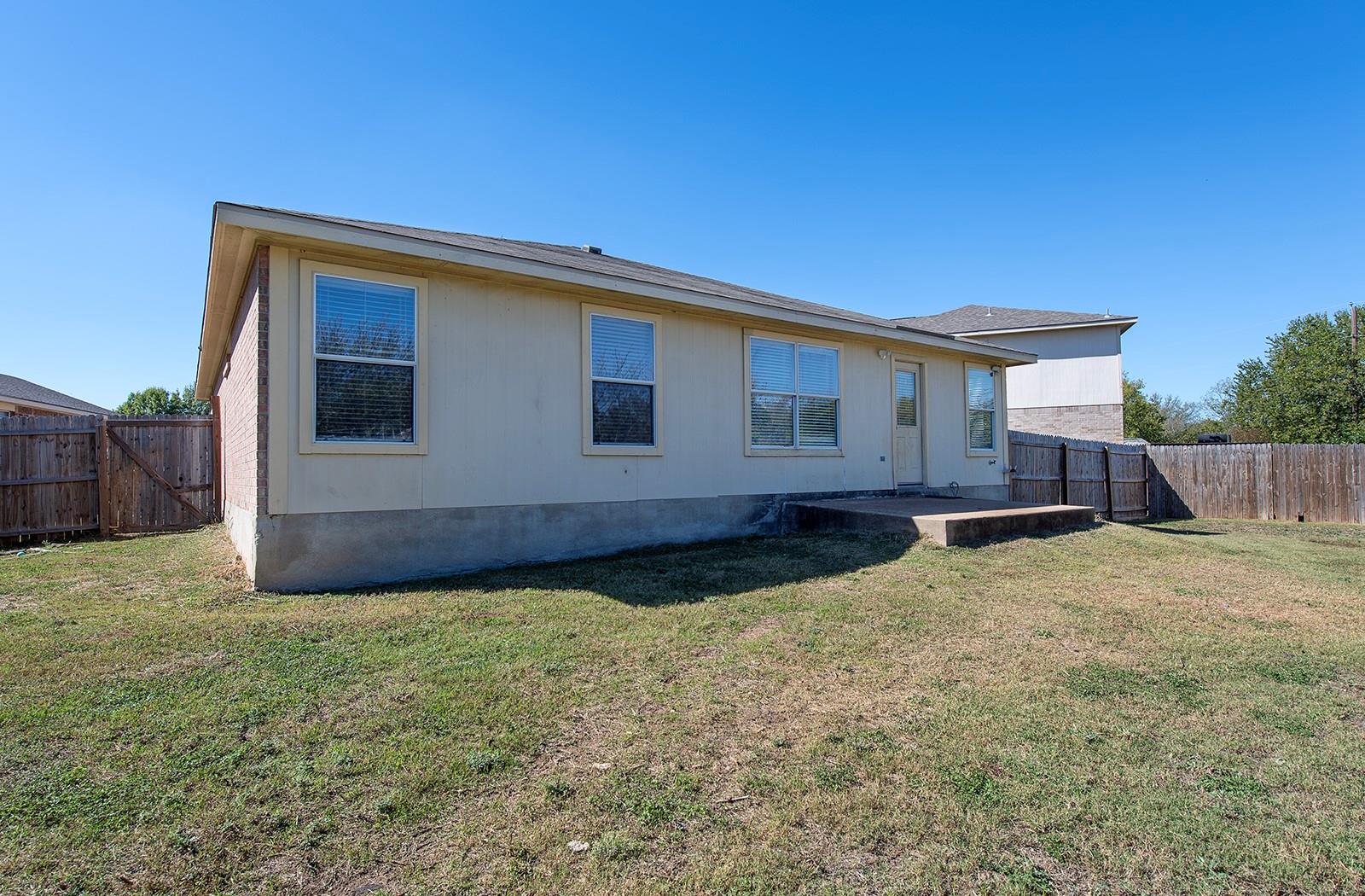 1004 Bluff Meadow Cv, Georgetown, TX 78626