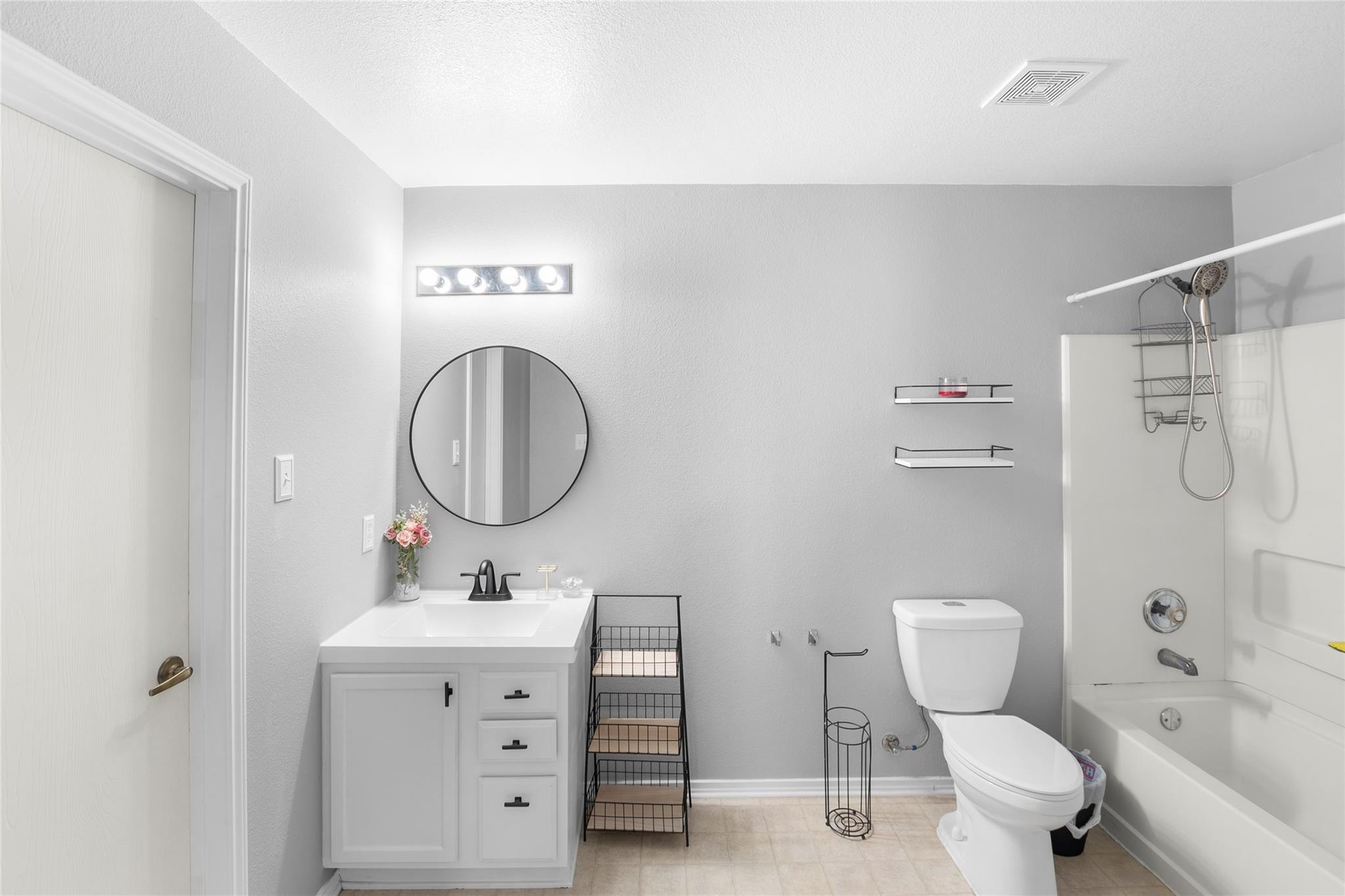 6732 Derby Downs Dr, Austin, TX 78747