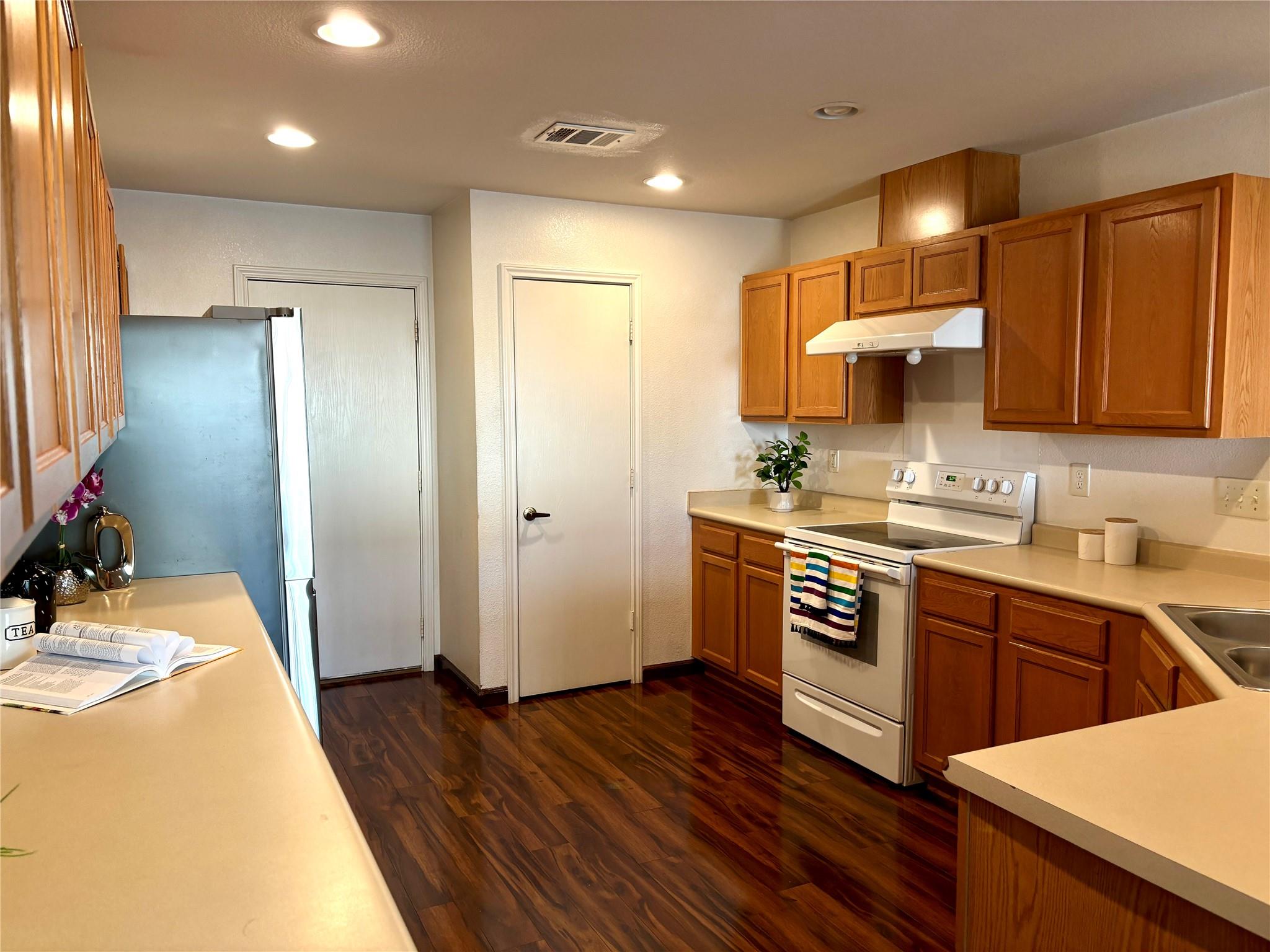 6732 Derby Downs Dr, Austin, TX 78747