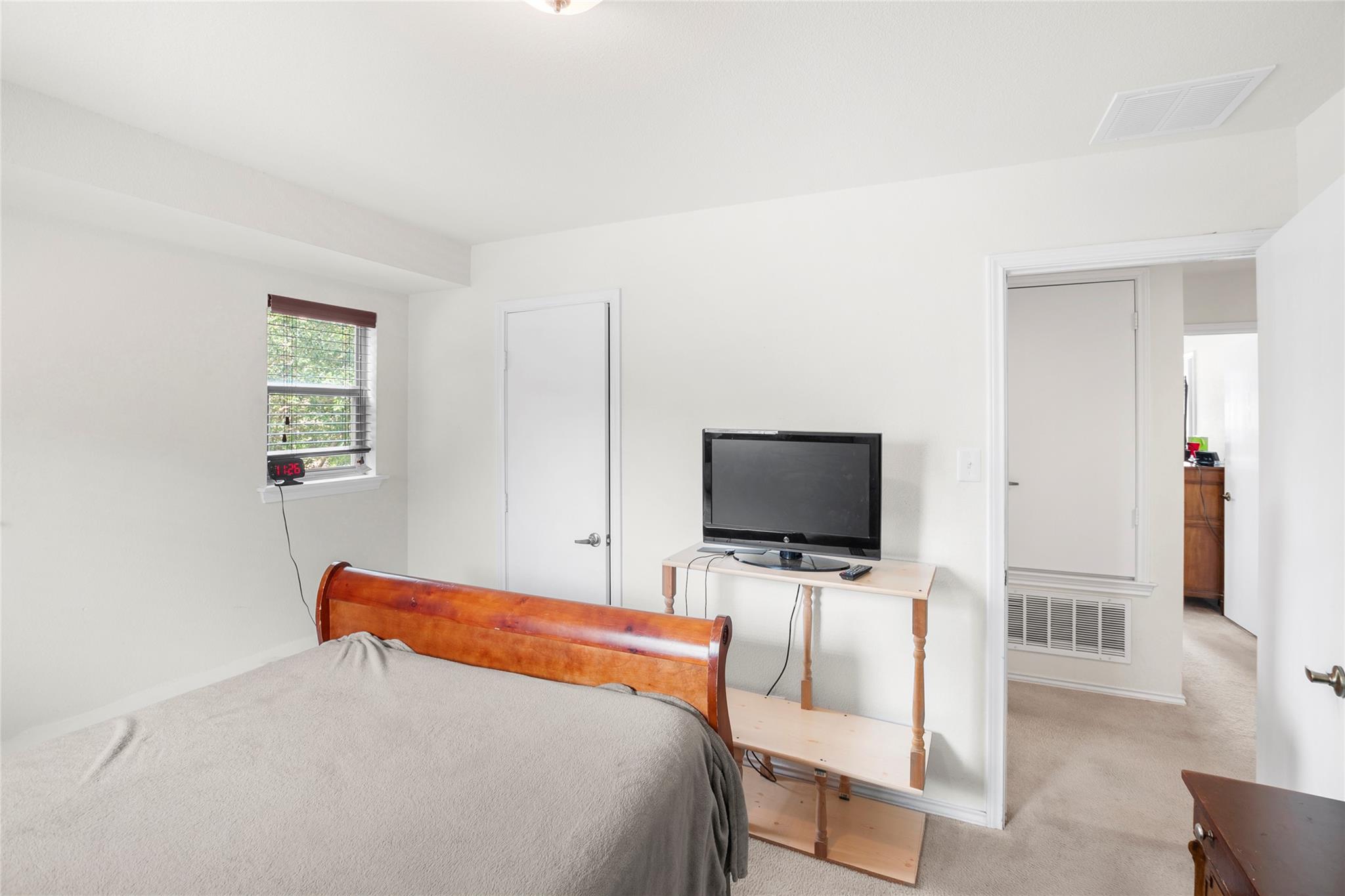 6732 Derby Downs Dr, Austin, TX 78747