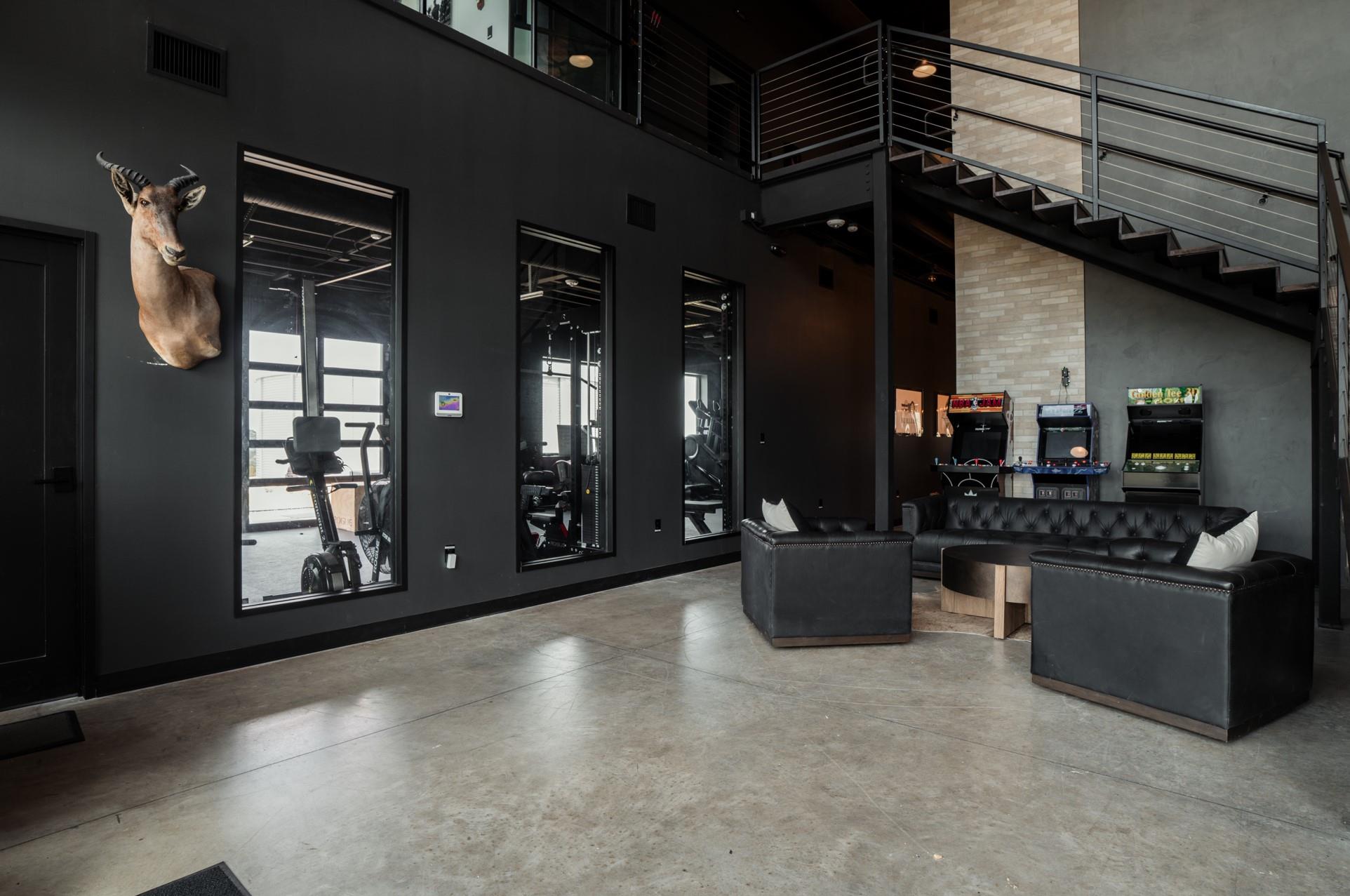 195 American Way, Dripping Springs, TX 78620