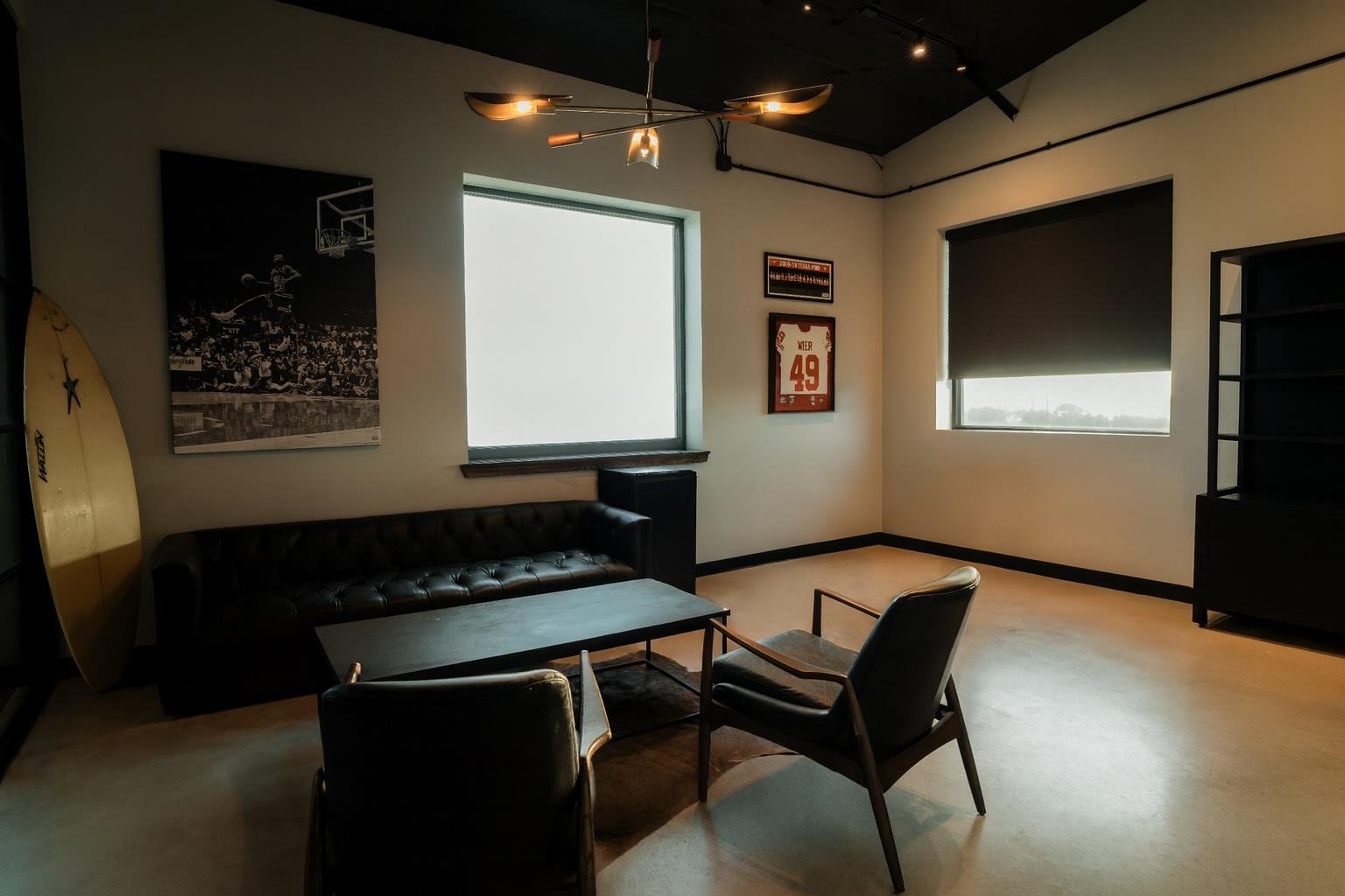 195 American Way, Dripping Springs, TX 78620