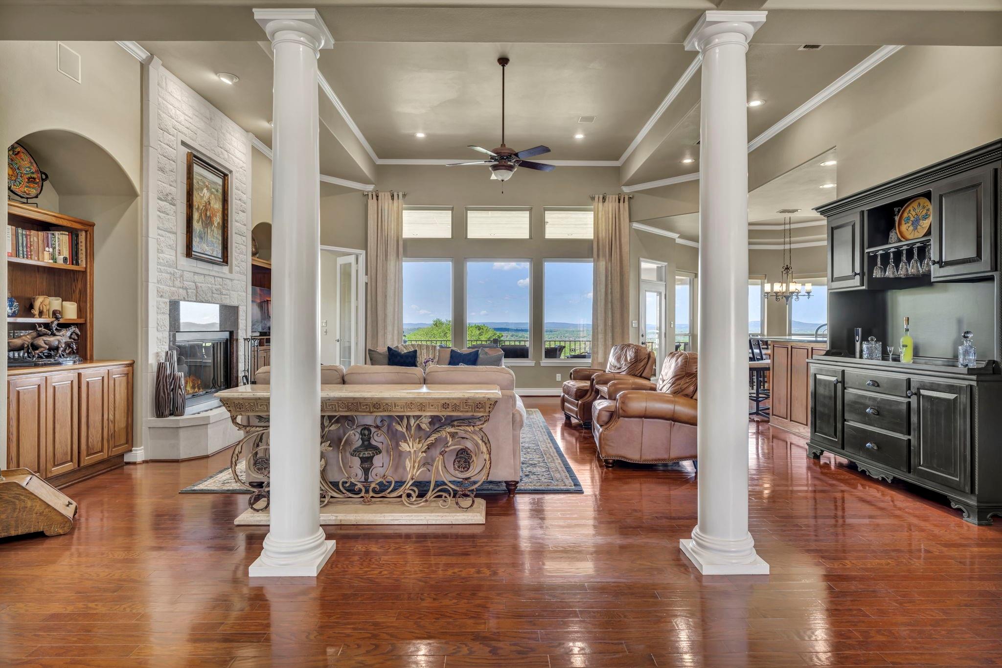 310 The Hills Rd, Horseshoe Bay, TX 78657