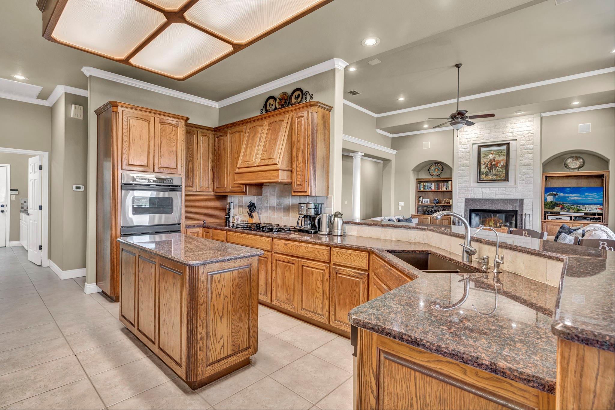 310 The Hills Rd, Horseshoe Bay, TX 78657