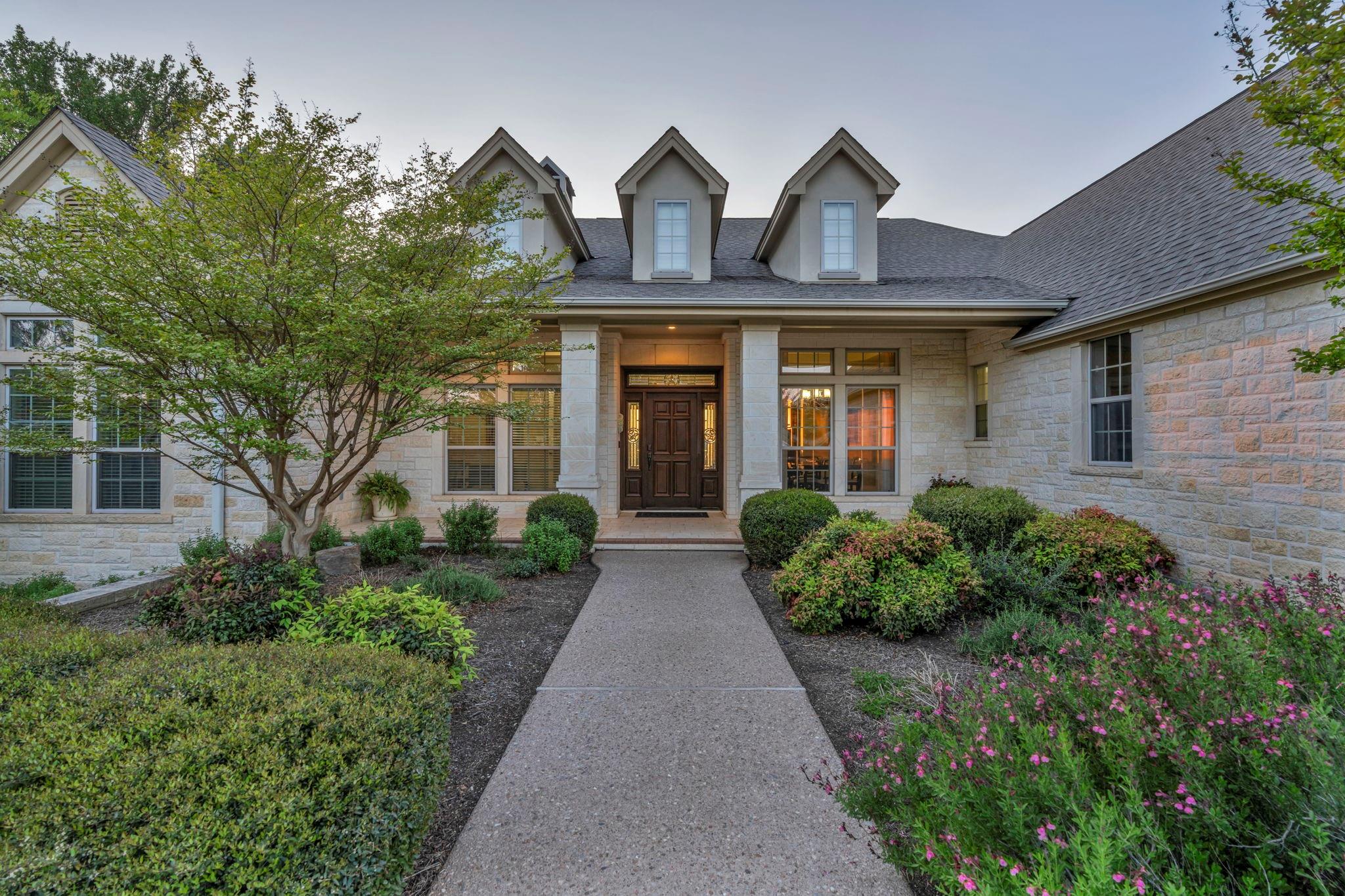 310 The Hills Rd, Horseshoe Bay, TX 78657