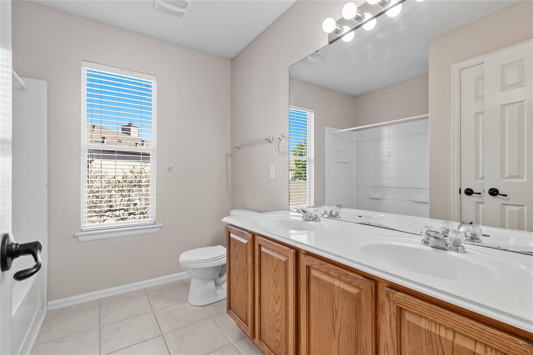 172 Coreopsis Cv, Kyle, TX 78640