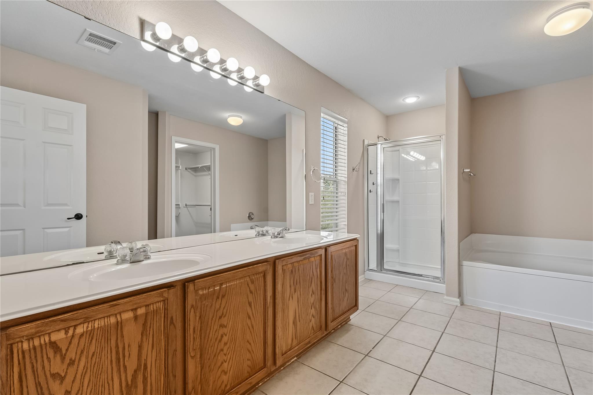 172 Coreopsis Cv, Kyle, TX 78640