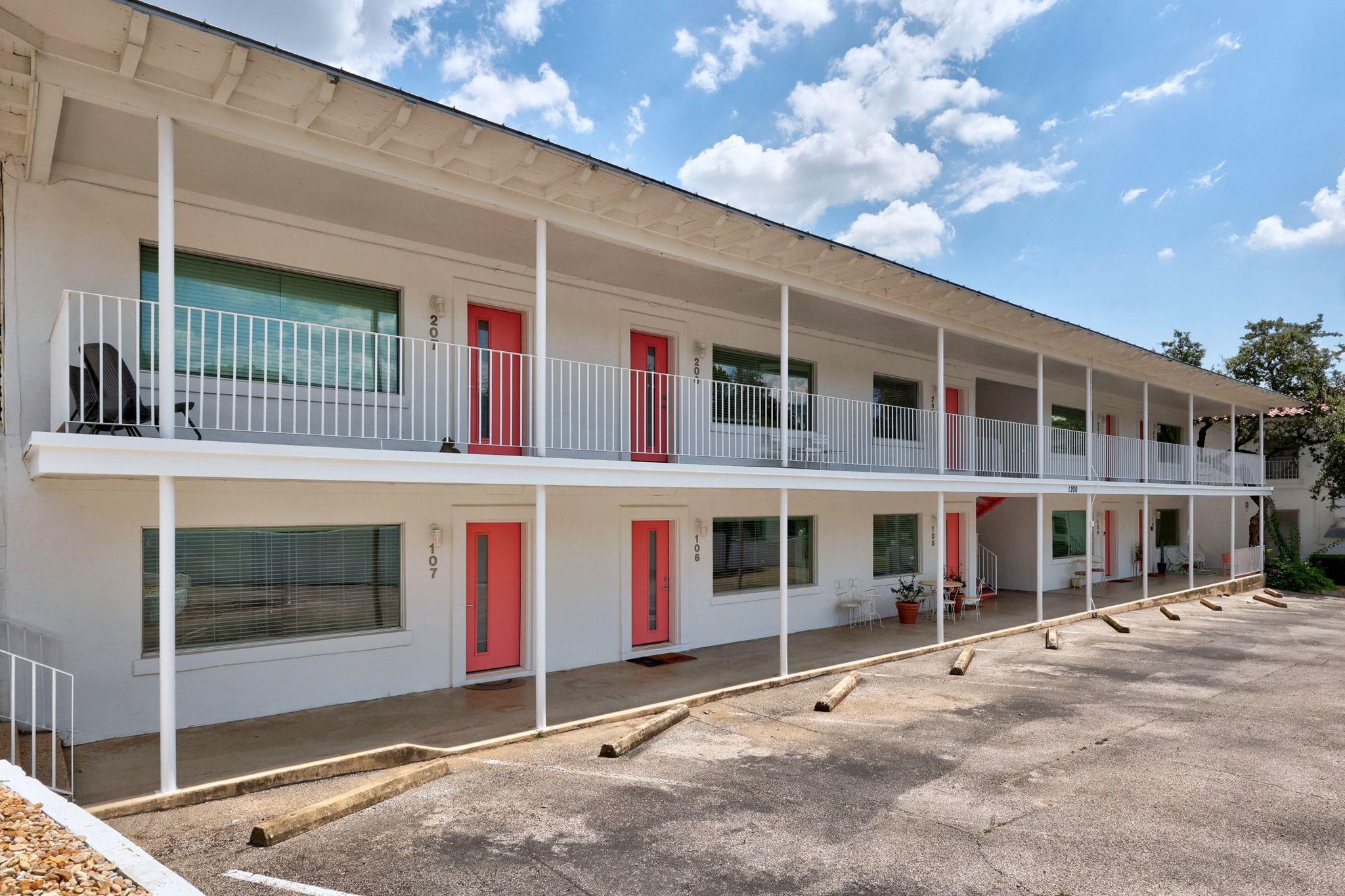 1200 Enfield Rd # 107, Austin, TX 78703