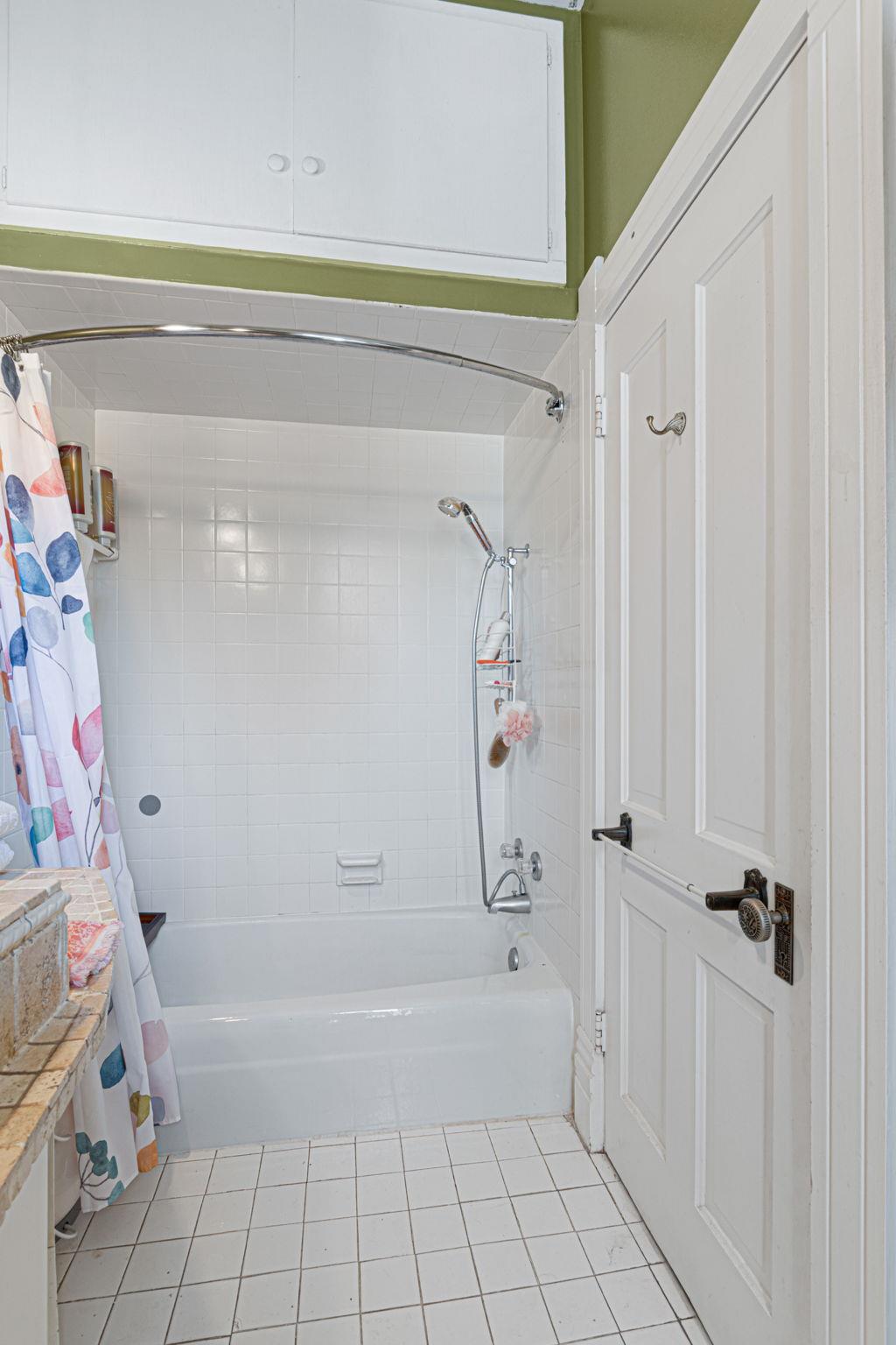 106 S Howe St, Lampasas, TX 76550