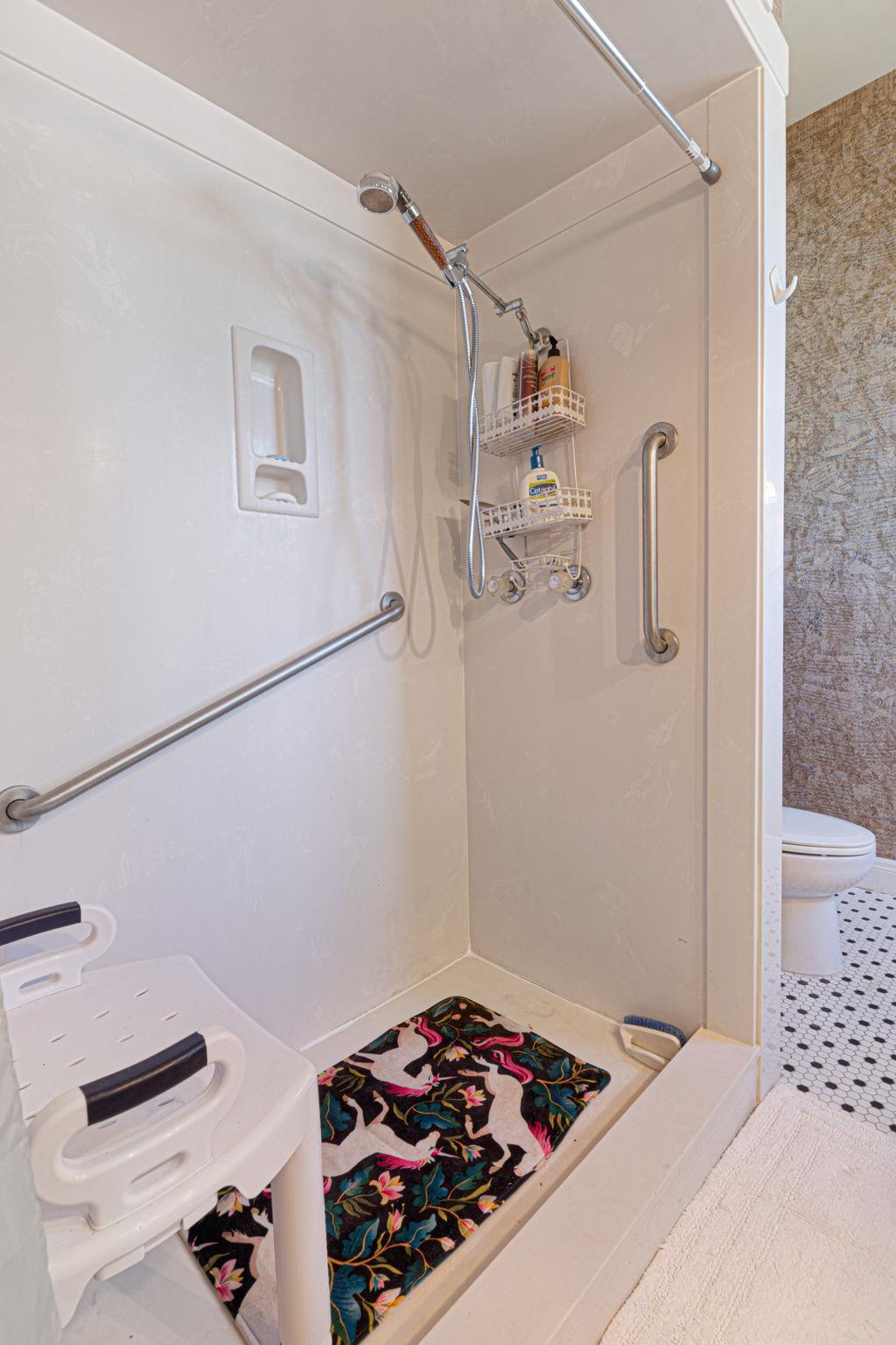 106 S Howe St, Lampasas, TX 76550