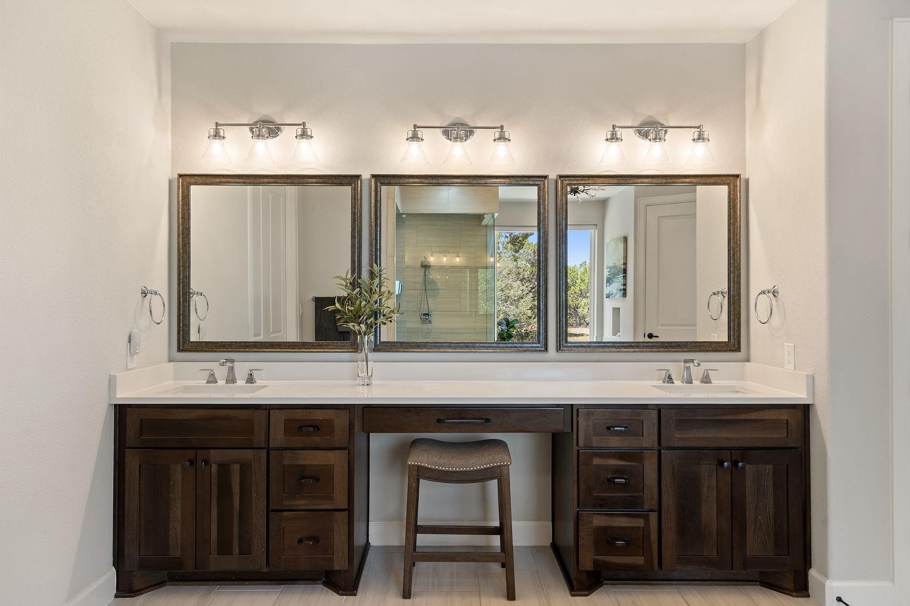 291 Southwick Ranch Rd, Johnson City, TX 78636