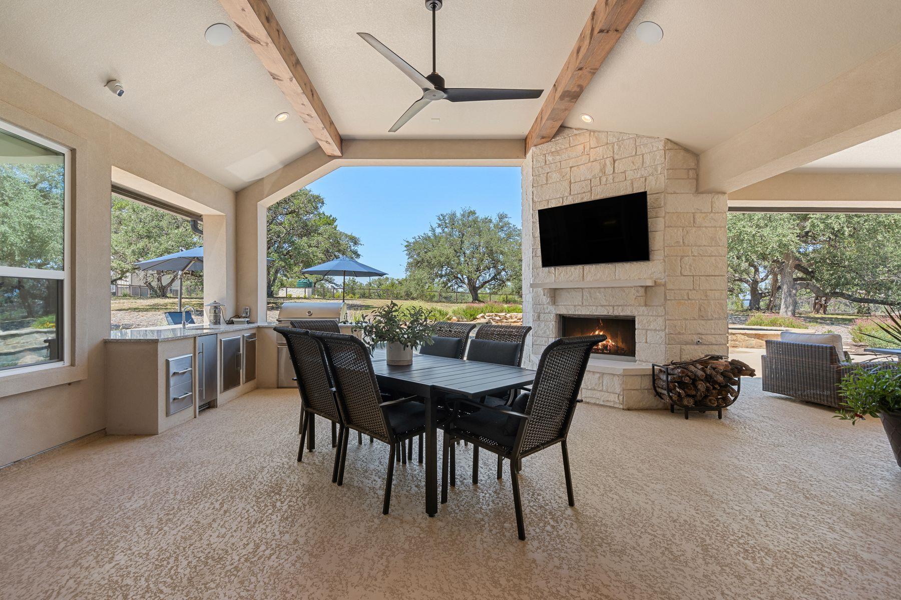 291 Southwick Ranch Rd, Johnson City, TX 78636