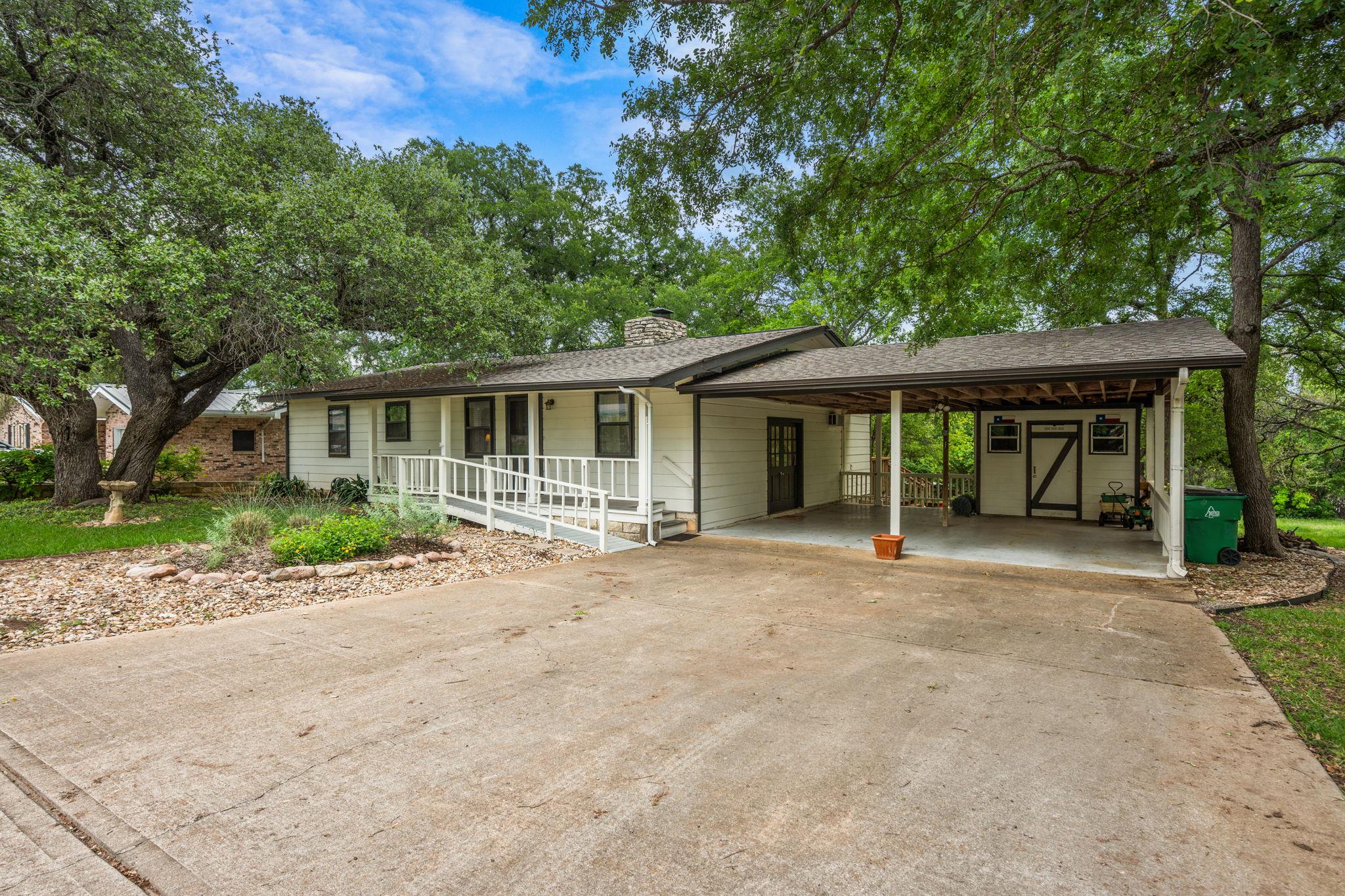 18215 Ledge St, Jonestown, TX 78645