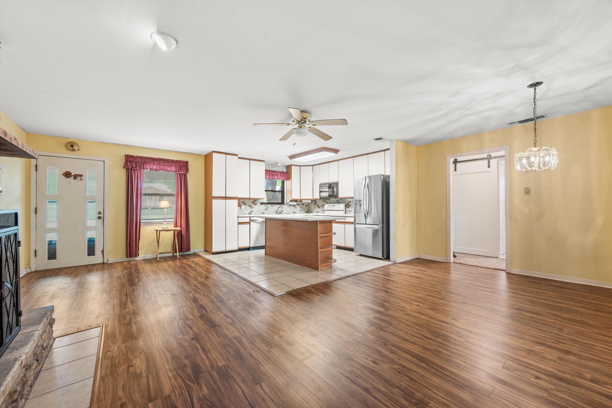 18215 Ledge St, Jonestown, TX 78645