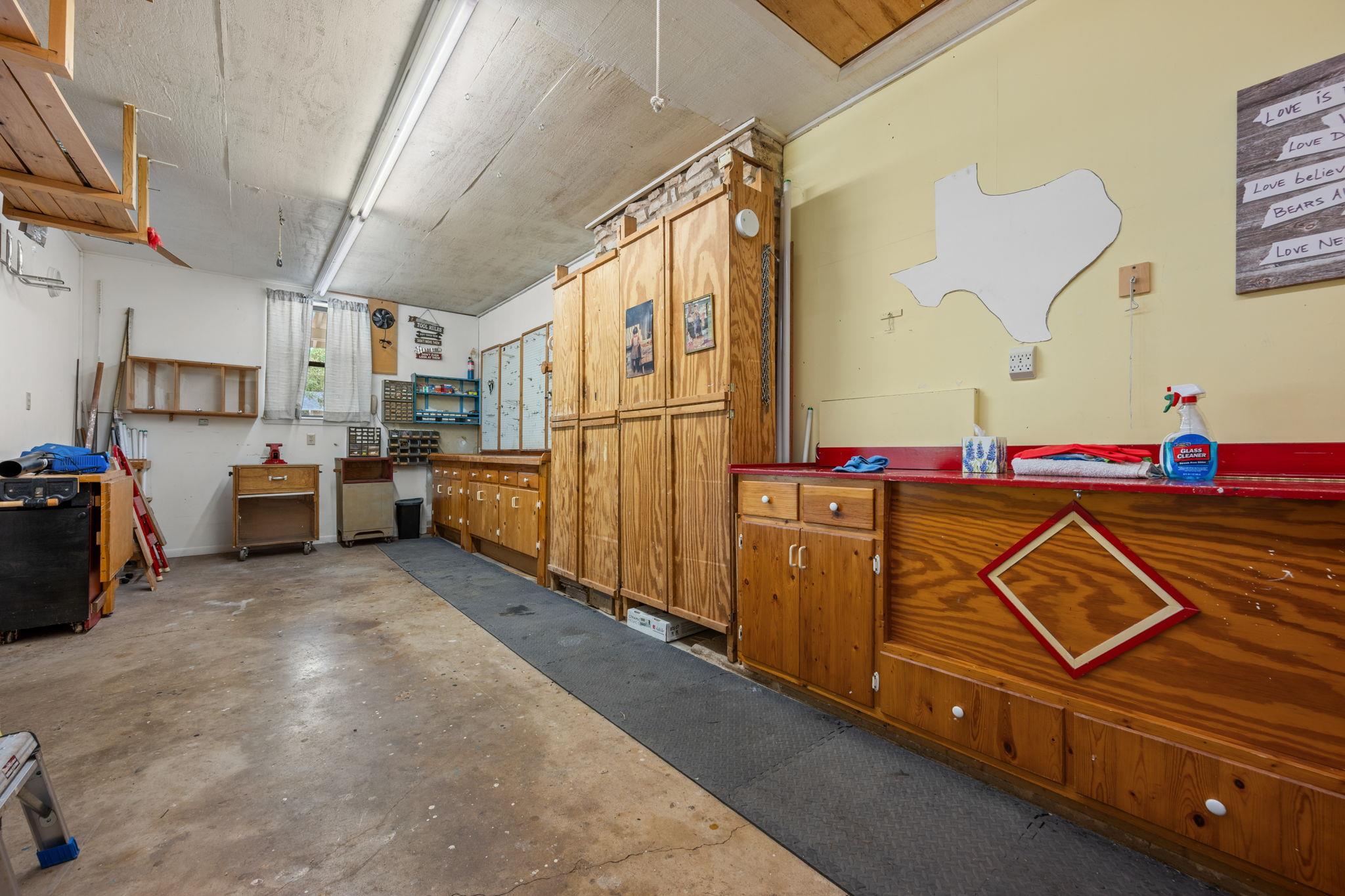 18215 Ledge St, Jonestown, TX 78645