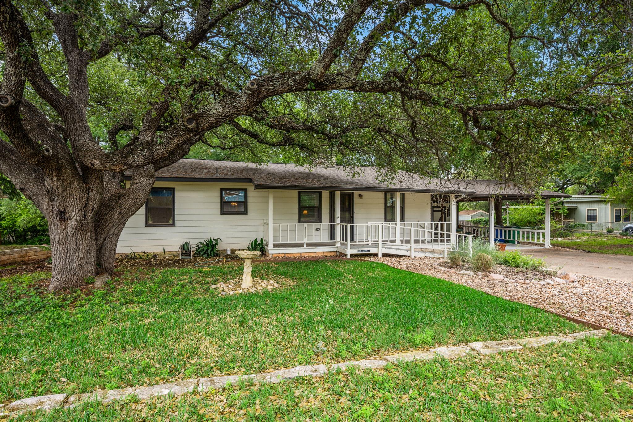 18215 Ledge St, Jonestown, TX 78645