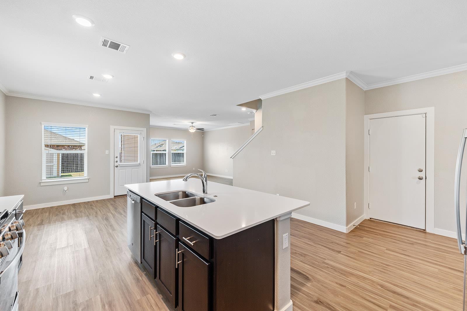 305 Arnage Dr, Hutto, TX 78634