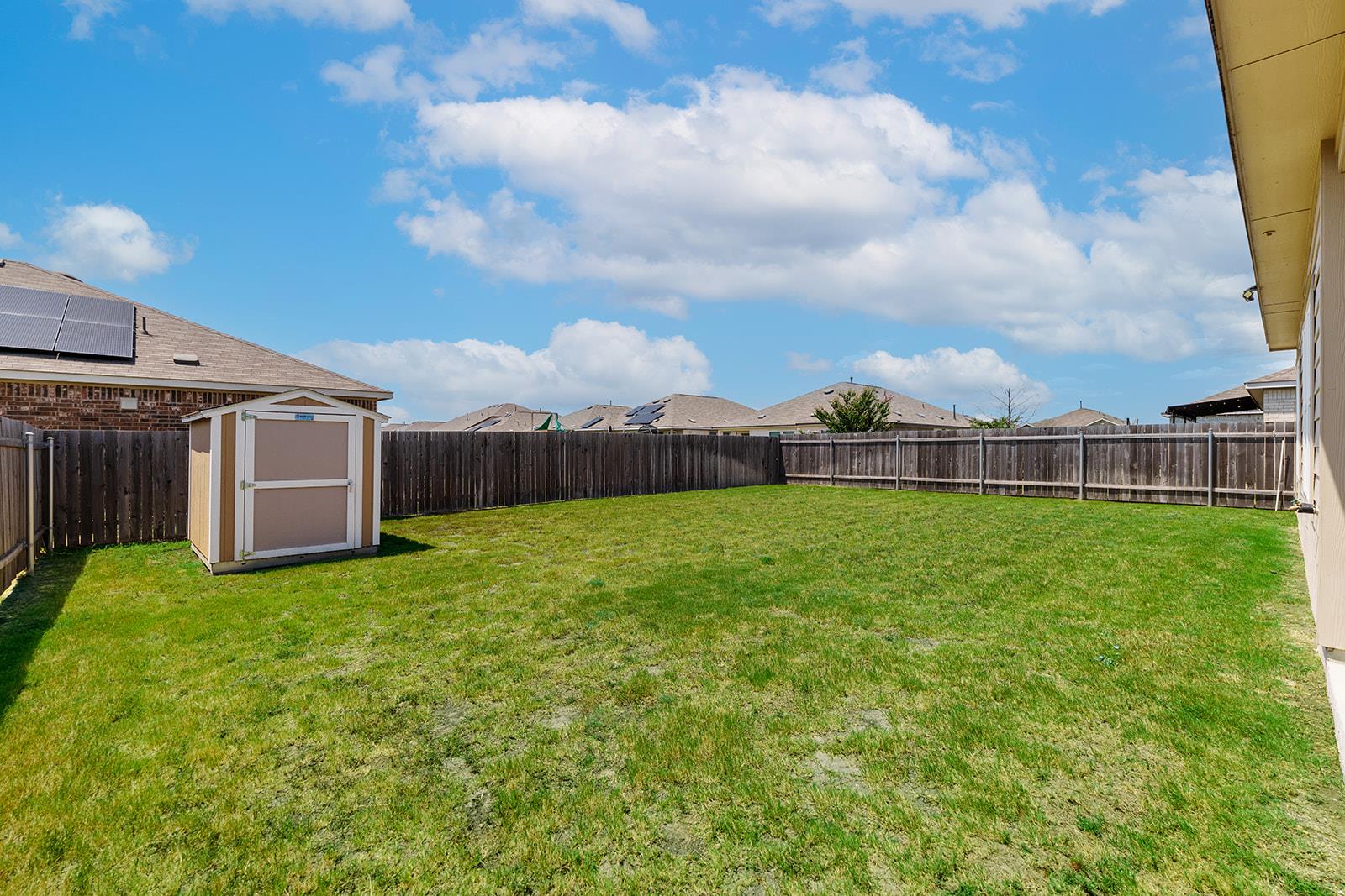305 Arnage Dr, Hutto, TX 78634