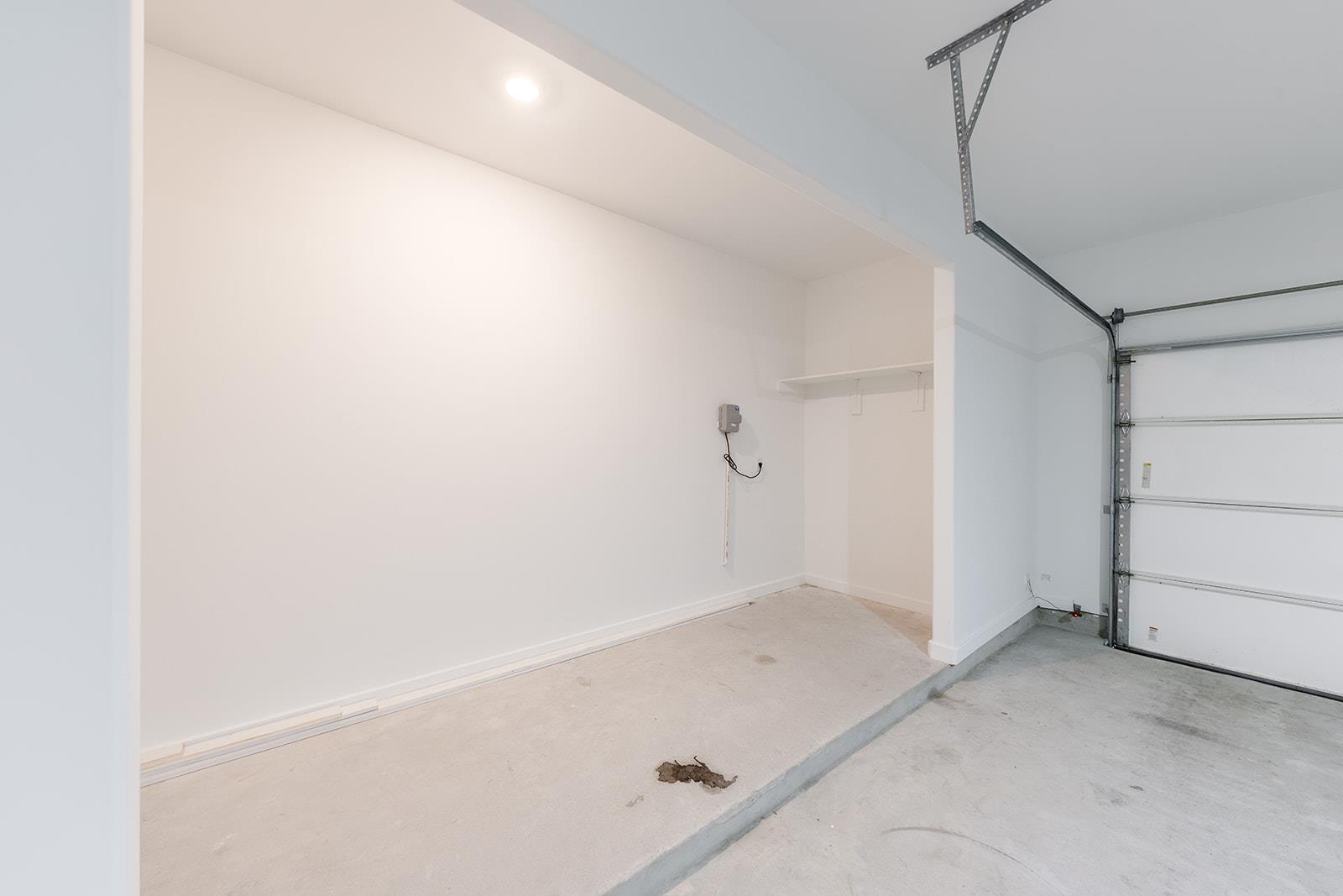 305 Arnage Dr, Hutto, TX 78634