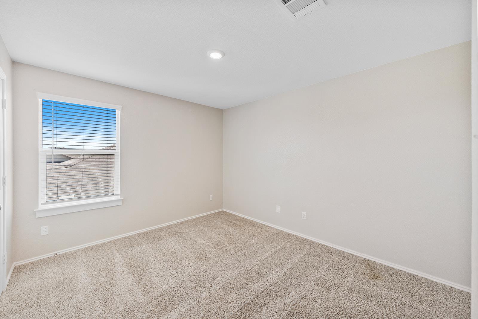 305 Arnage Dr, Hutto, TX 78634