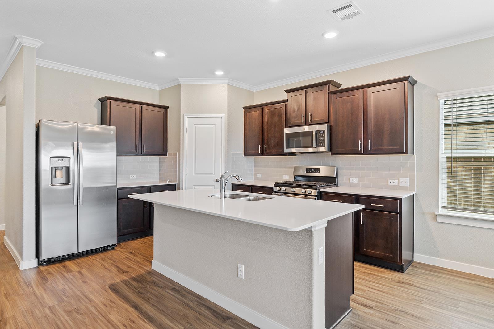 305 Arnage Dr, Hutto, TX 78634