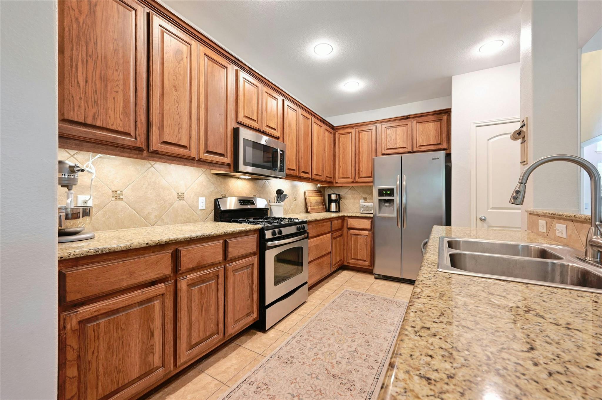 130 Farm House Rd, San Marcos, TX 78666