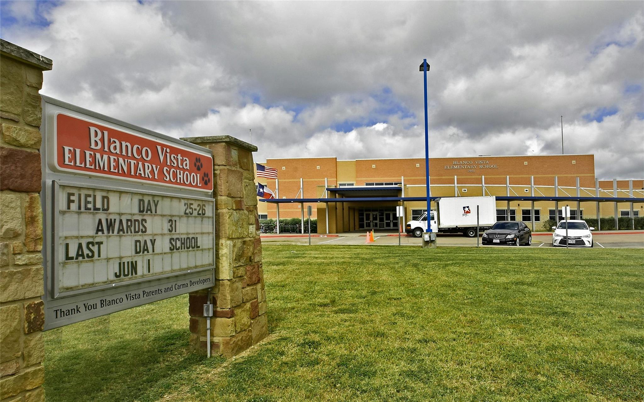 130 Farm House Rd, San Marcos, TX 78666