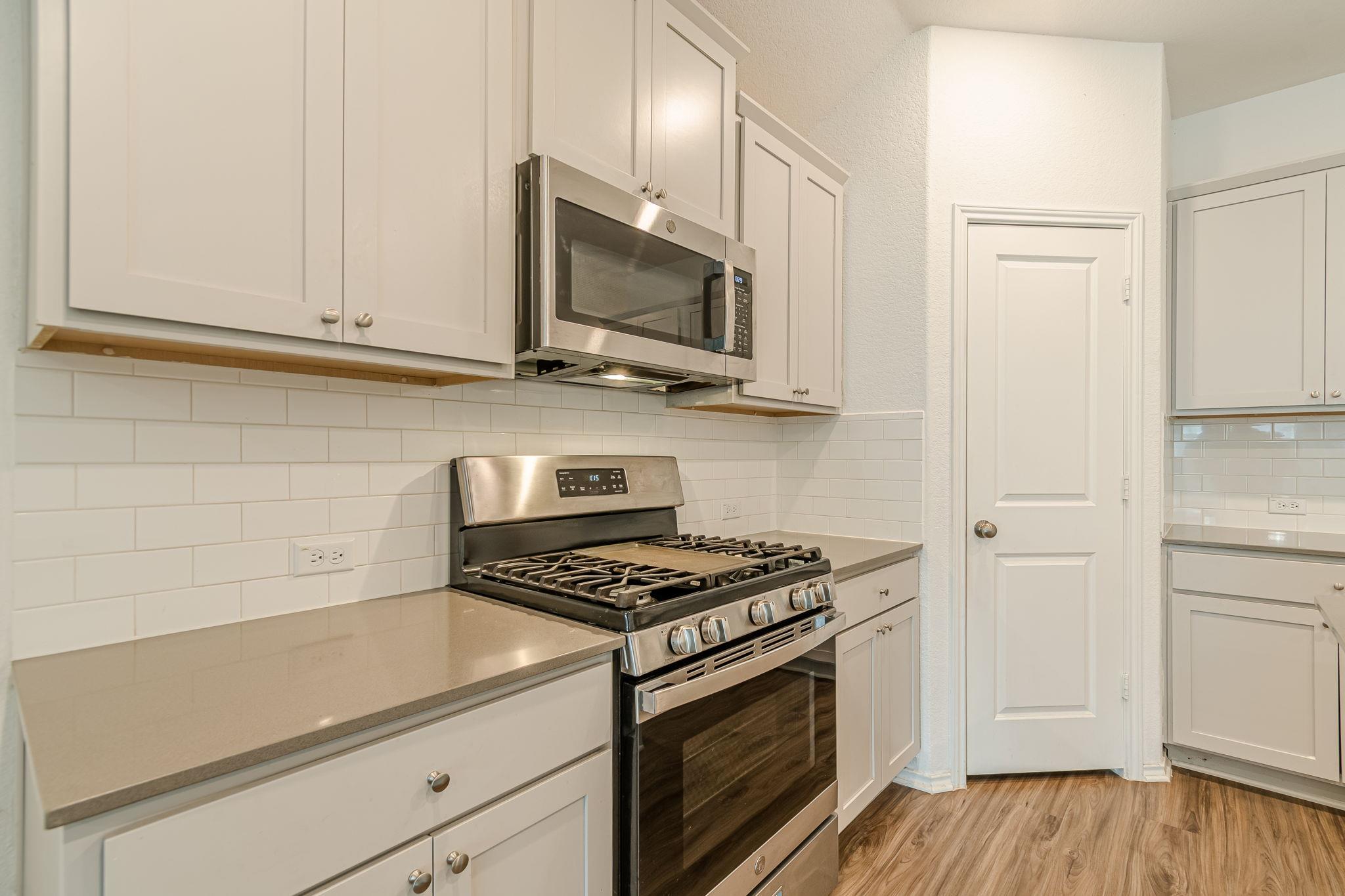 341 Escondido Cir, San Marcos, TX 78666